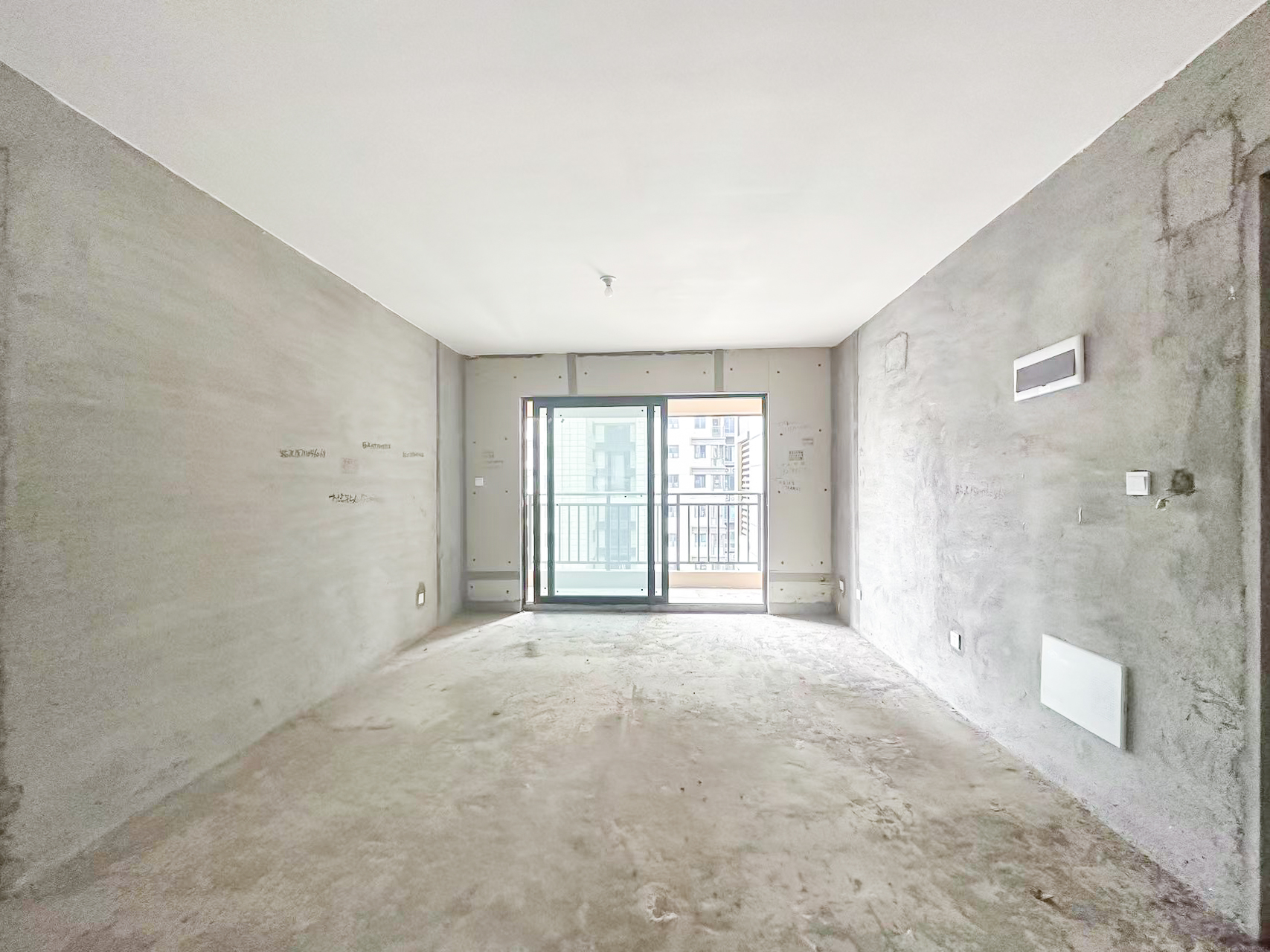 裕和府(乐万邦康桥悦城) 4室2厅2卫 110.0万 裕和府(乐万邦康桥悦城) 4室2厅2卫 110.0万客厅