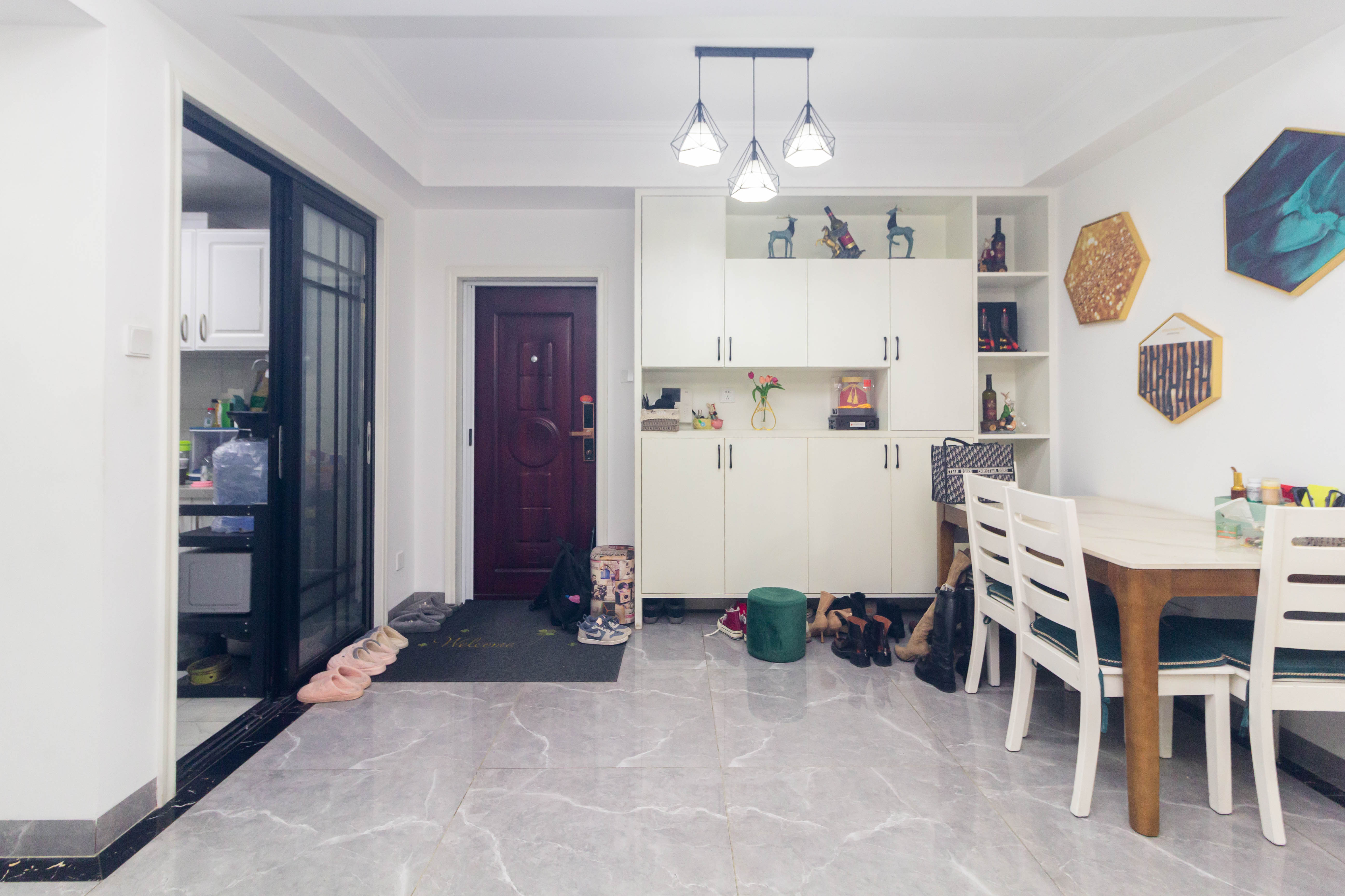 海德公园 3室2厅2卫 75.8万 海德公园 3室2厅2卫 75.8万客厅