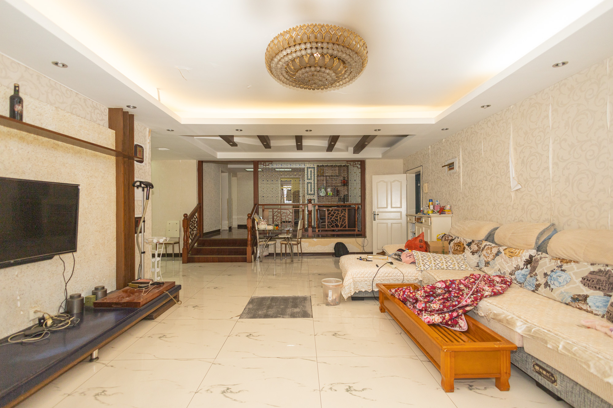 星兴佳园 4室2厅2卫 76.0万 星兴佳园 4室2厅2卫 76.0万客厅