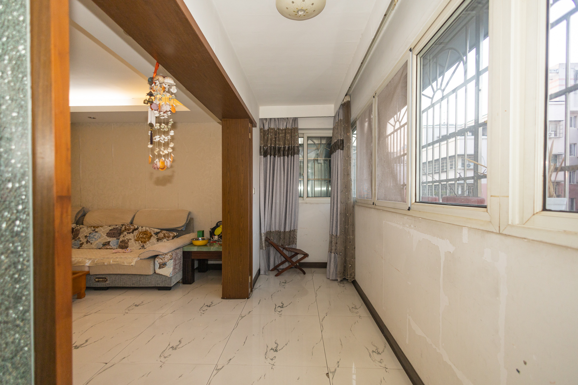 星兴佳园 4室2厅2卫 76.0万 星兴佳园 4室2厅2卫 76.0万阳台