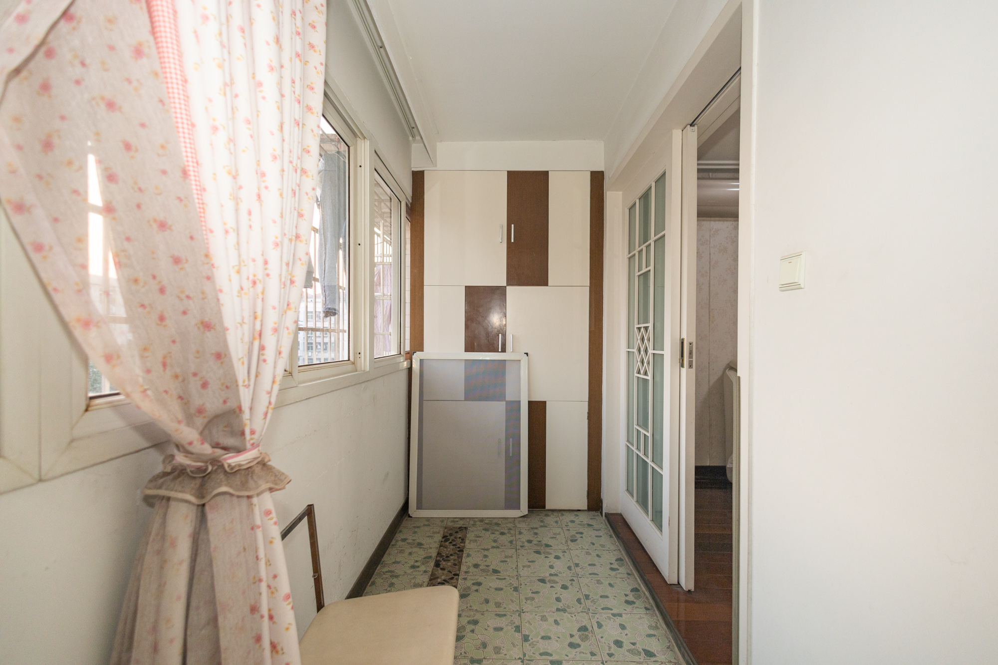 星兴佳园 4室2厅2卫 76.0万 星兴佳园 4室2厅2卫 76.0万阳台