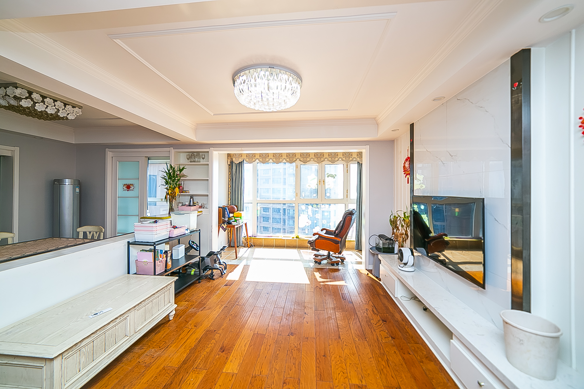 荣悦台  3室2厅2卫    200.0万 荣悦台  3室2厅2卫    200.0万客厅