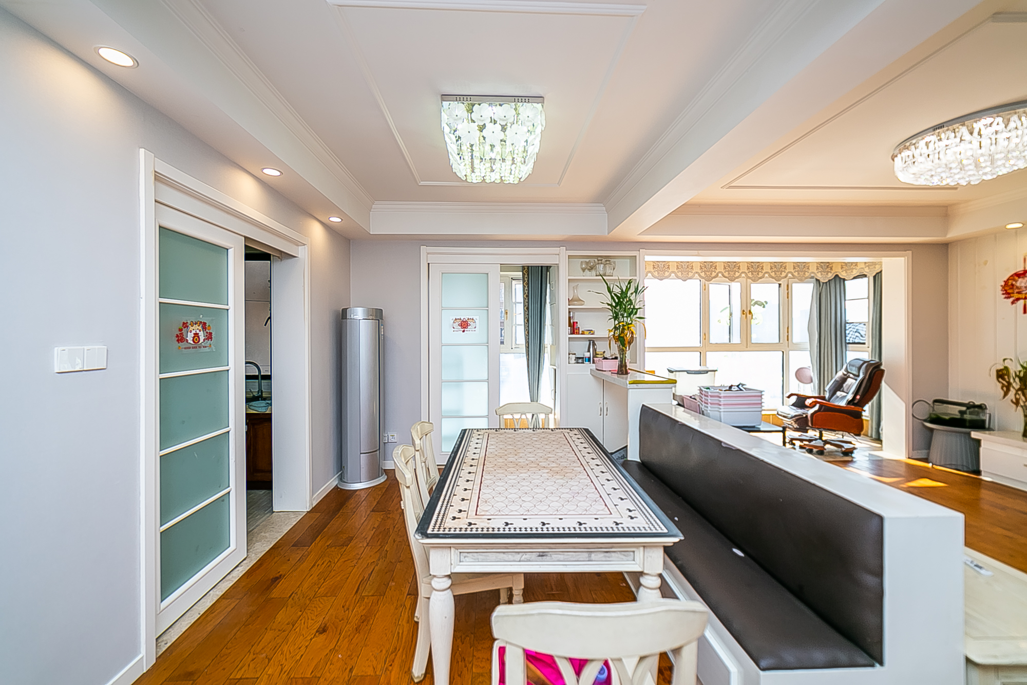 荣悦台  3室2厅2卫    200.0万客厅