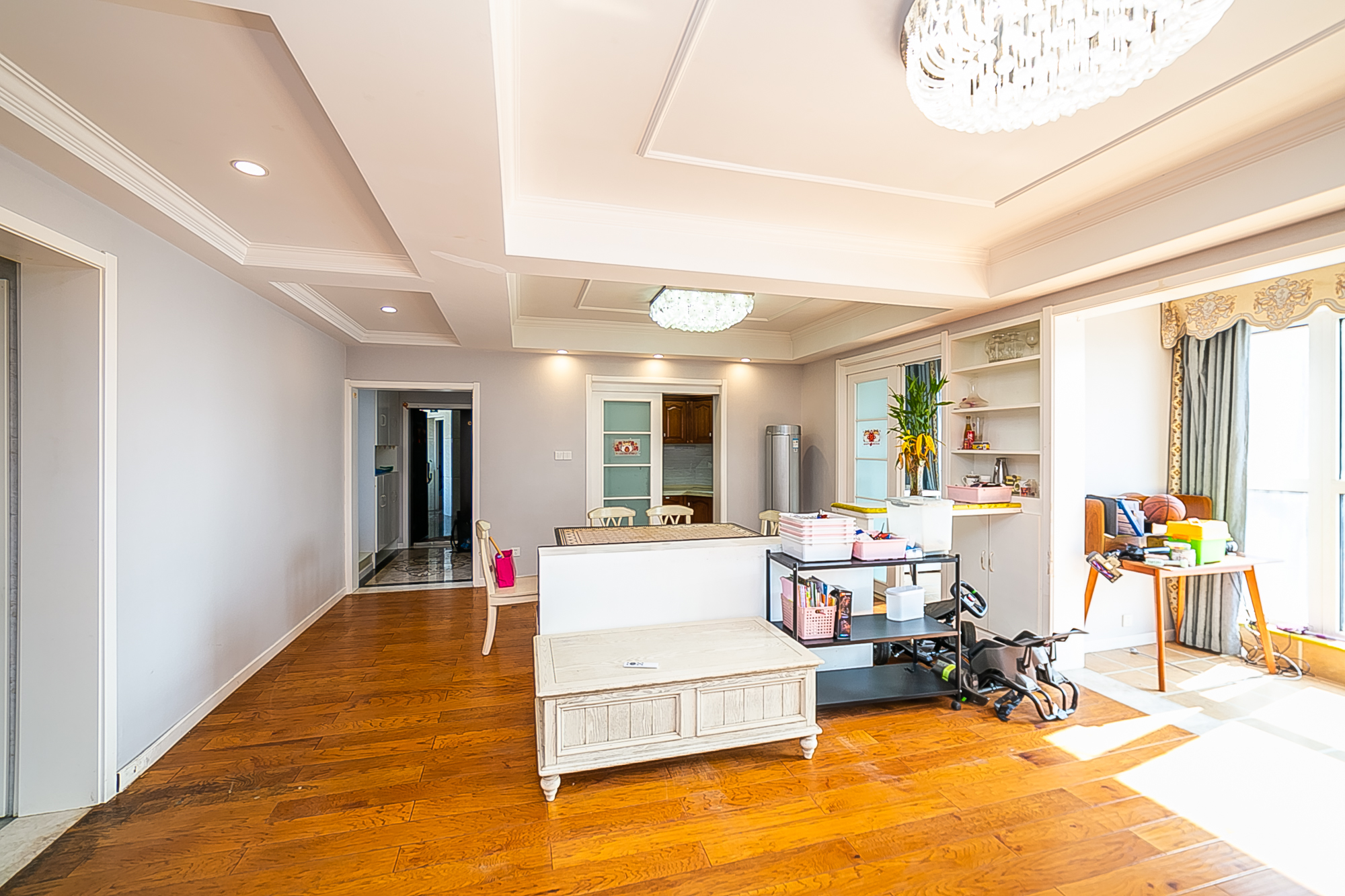 荣悦台  3室2厅2卫    200.0万 荣悦台  3室2厅2卫    200.0万客厅