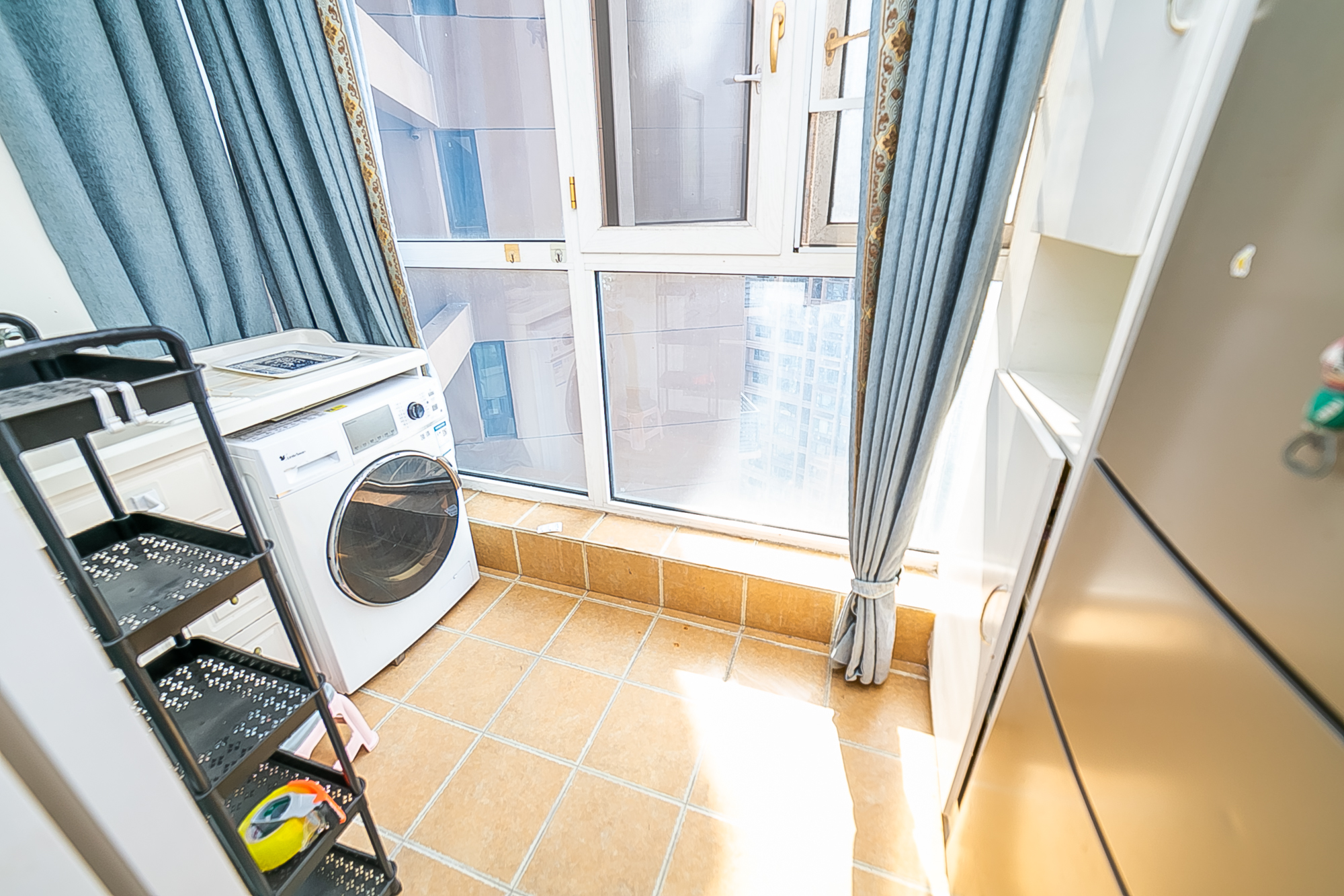 荣悦台  3室2厅2卫    200.0万 荣悦台  3室2厅2卫    200.0万阳台