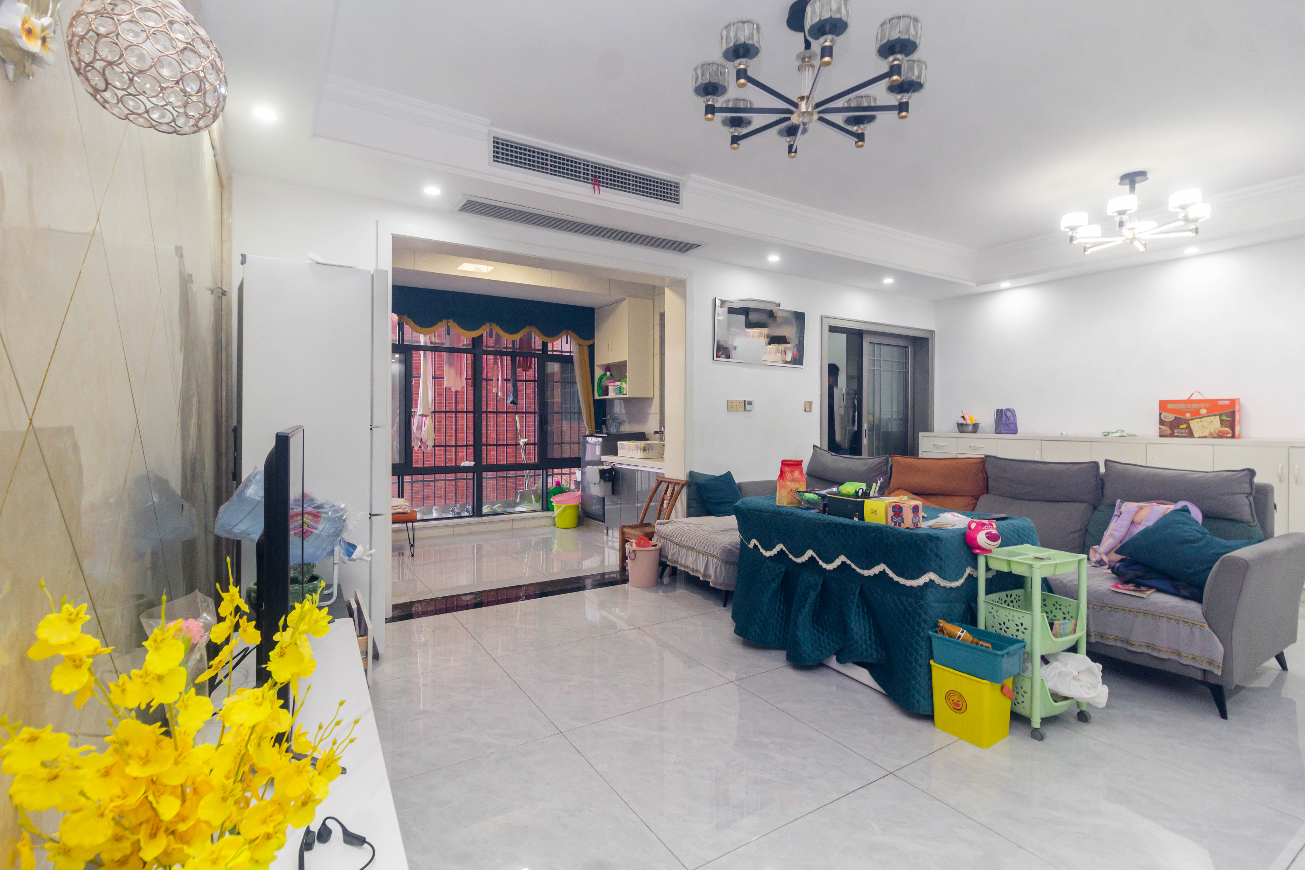 海德公园 4室2厅1卫 75.8万 海德公园 4室2厅1卫 75.8万客厅