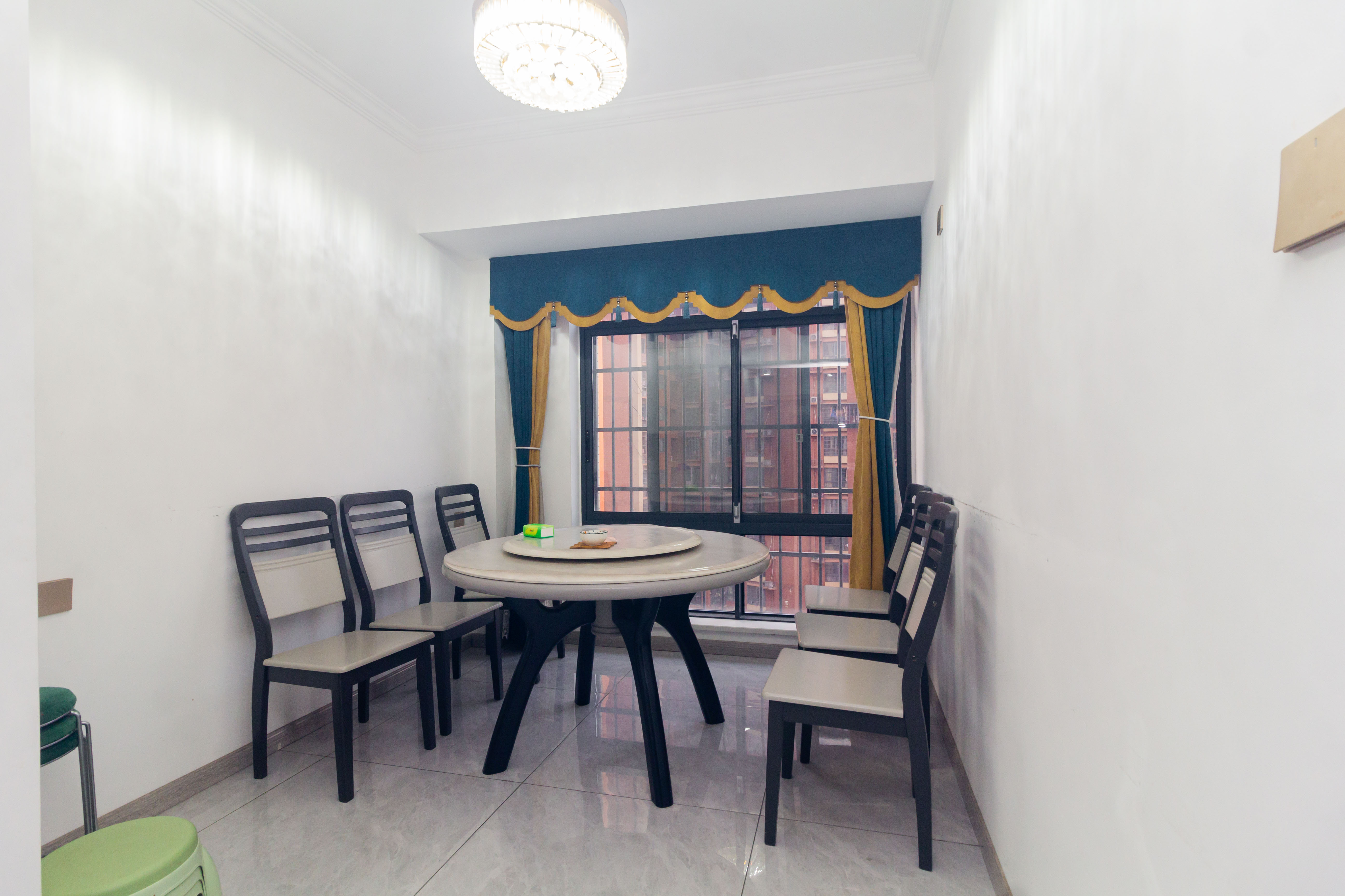 海德公园 4室2厅1卫 75.8万 海德公园 4室2厅1卫 75.8万卧室