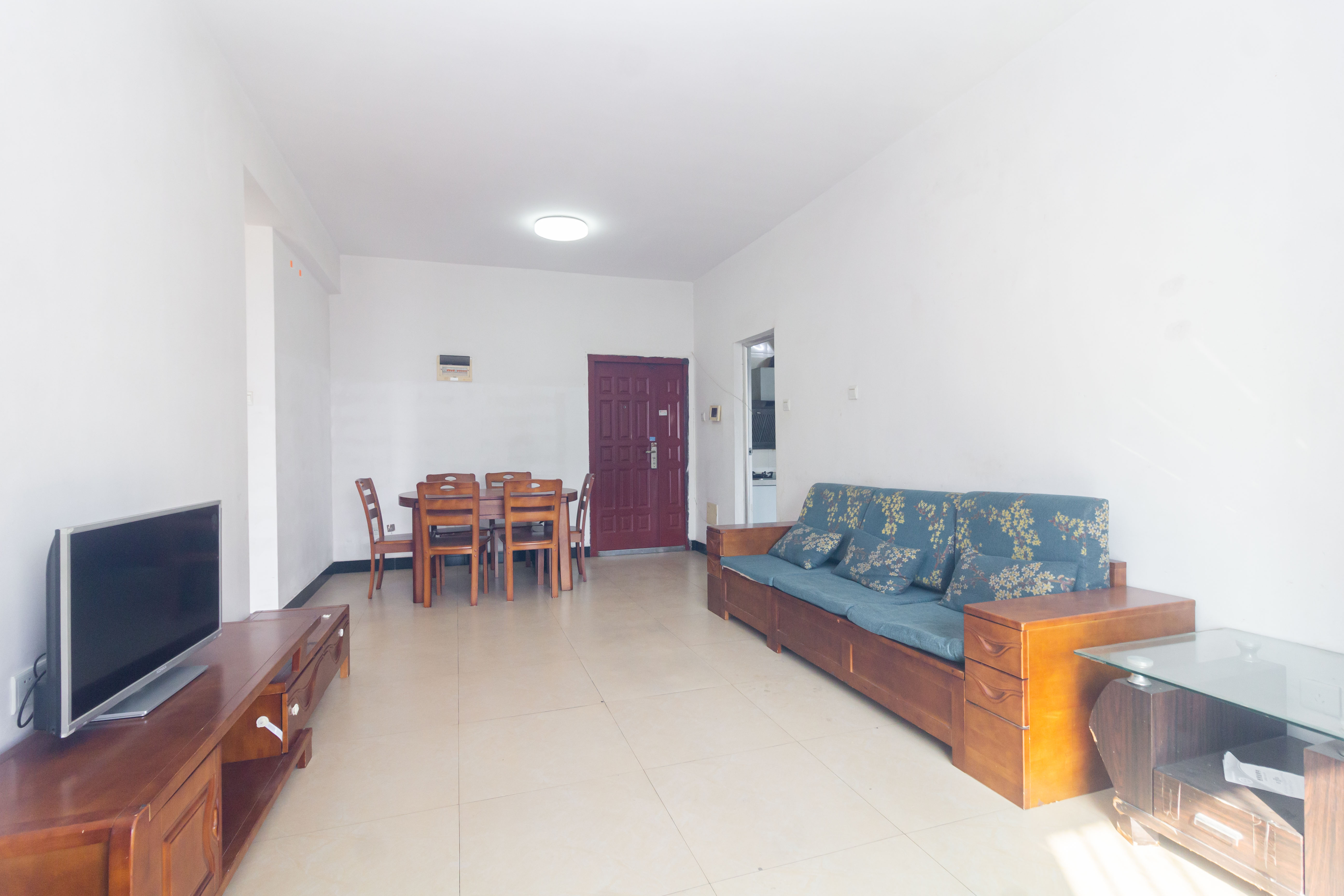 辉煌国际城一期 2室2厅1卫 69.0万 辉煌国际城一期 2室2厅1卫 69.0万客厅