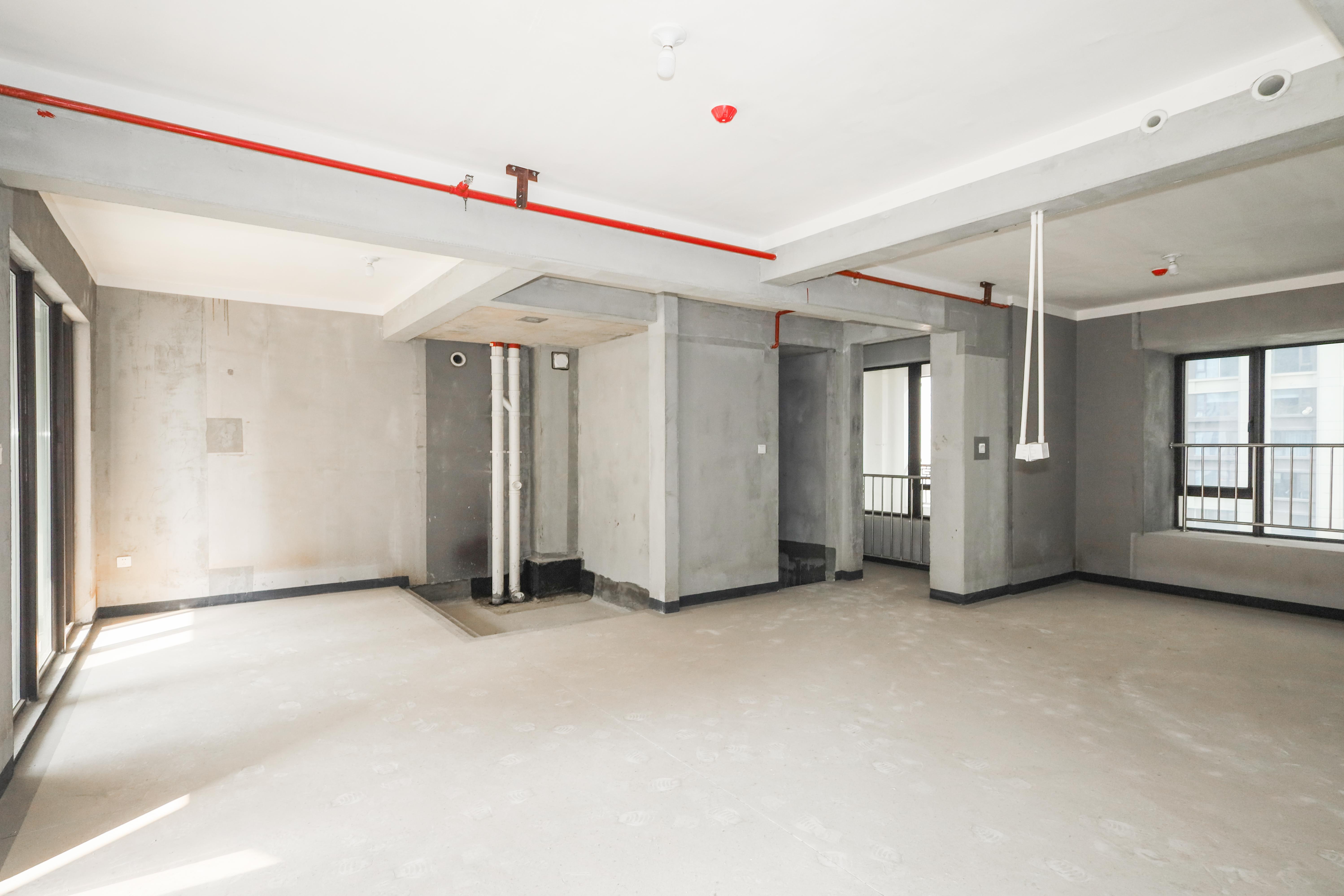 建发央著  4室2厅2卫   218.00万客厅