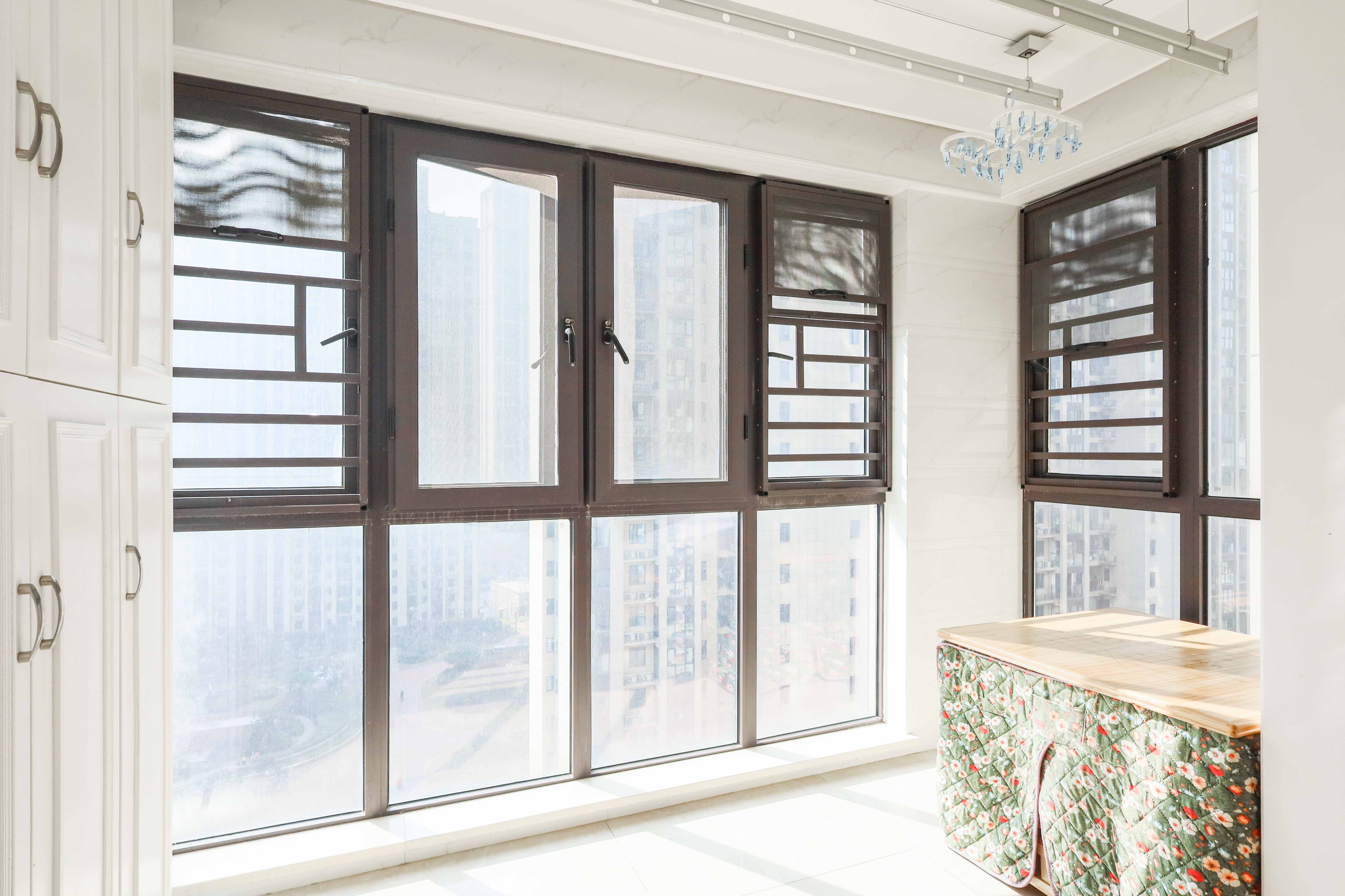 中国铁建梅溪青秀二期  3室2厅2卫   142.00万阳台