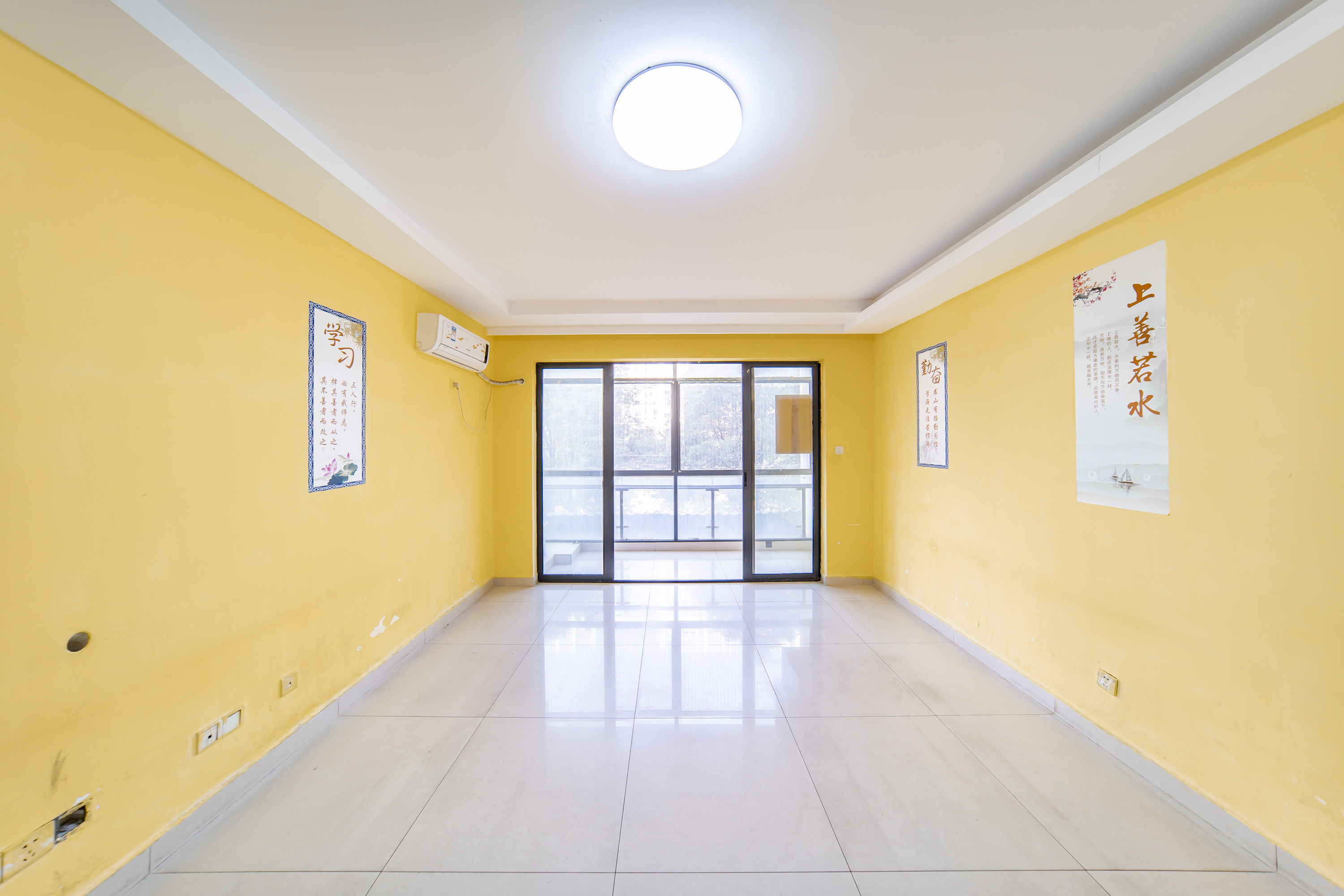 阳光100三期  1室1厅1卫    30.0万 阳光100三期  1室1厅1卫    30.0万