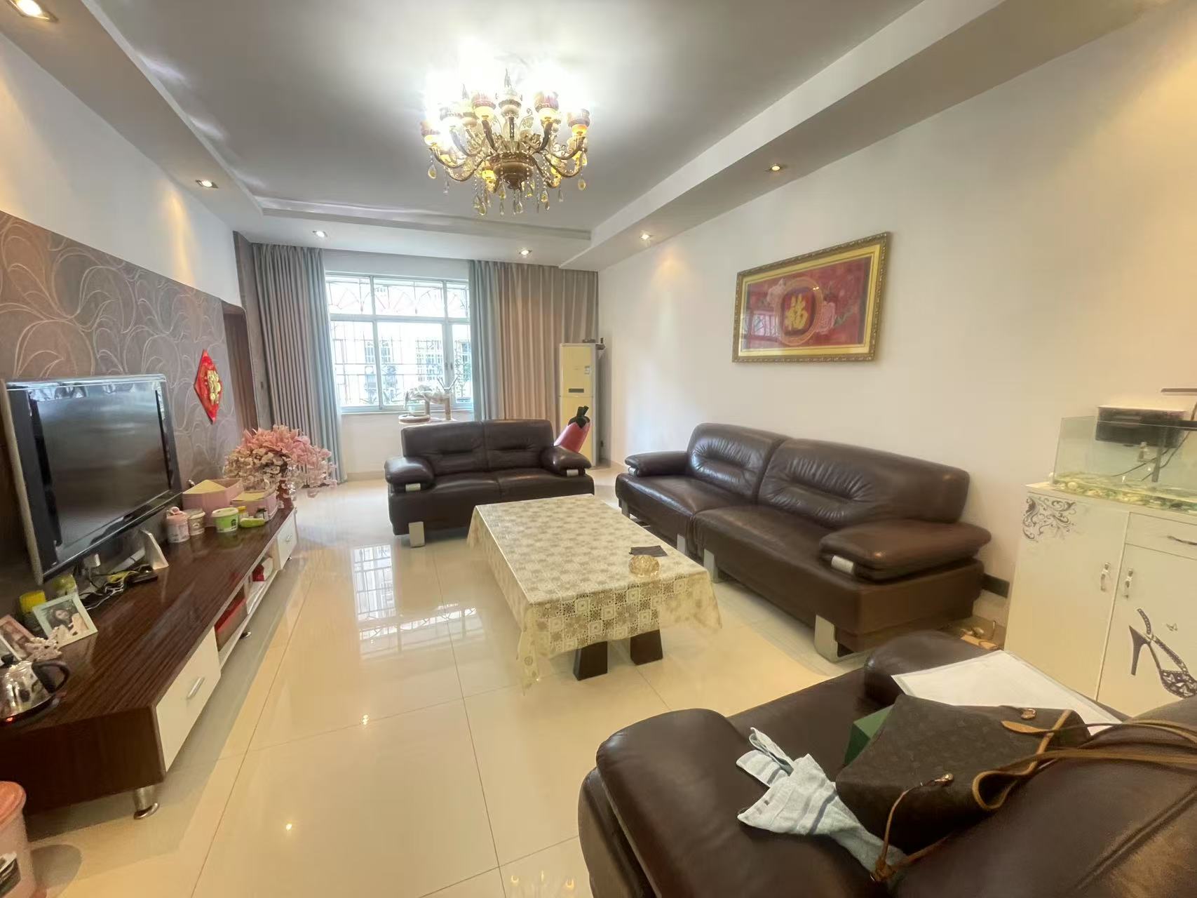 国税新村 4室2厅2卫 76.0万 国税新村 4室2厅2卫 76.0万室内图