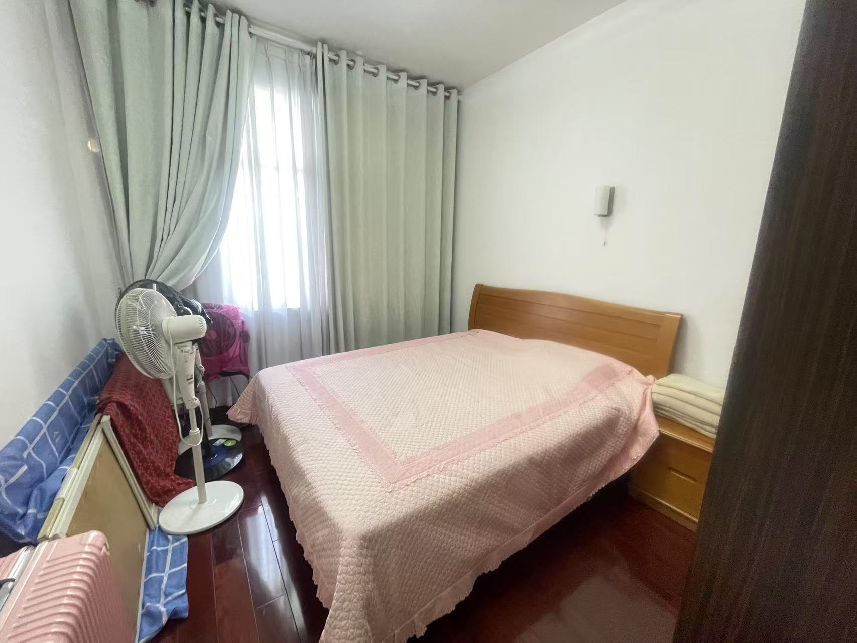 国税新村 4室2厅2卫 76.0万 国税新村 4室2厅2卫 76.0万室内图