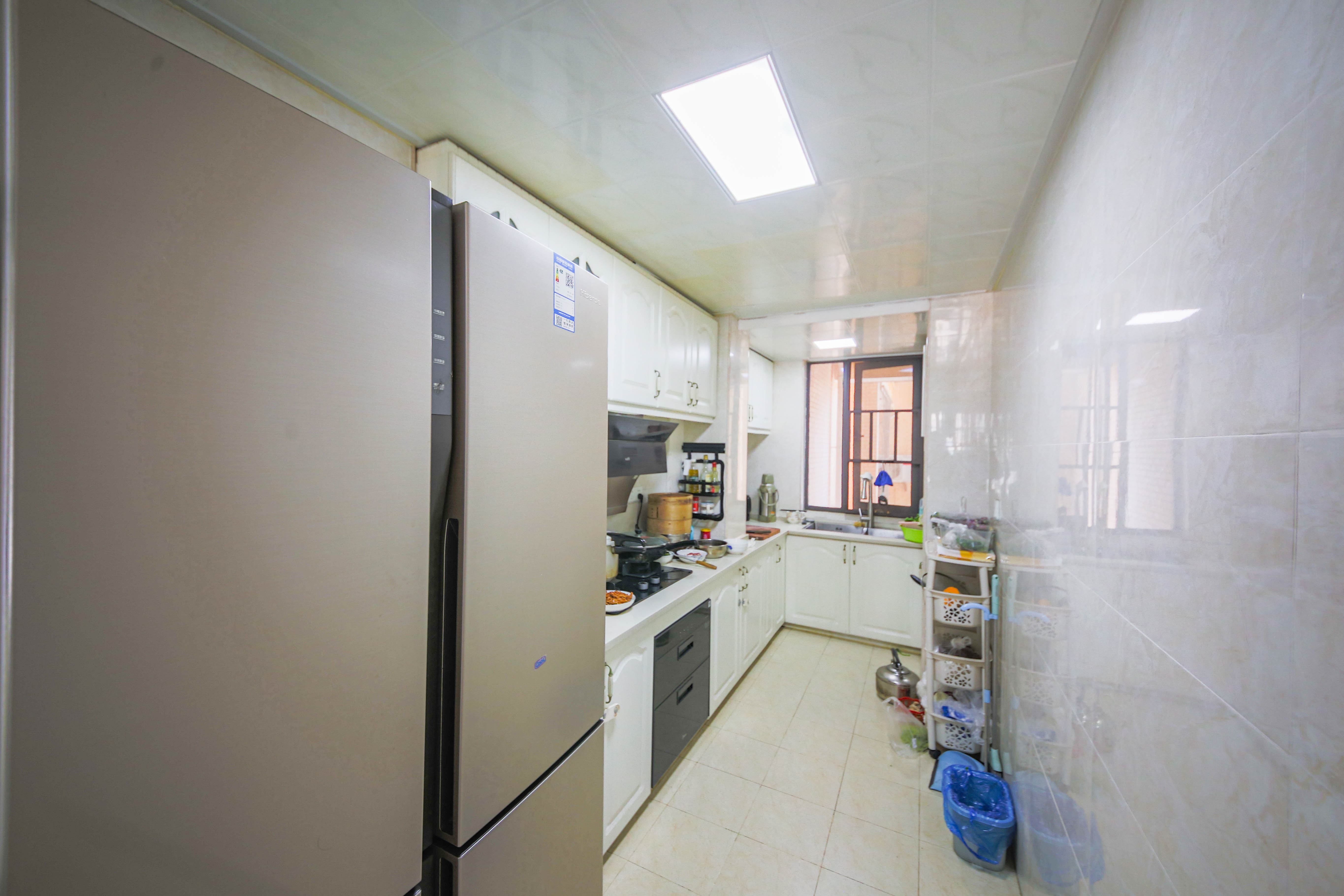 龙骧佳苑  4室2厅2卫    120.0万 龙骧佳苑  4室2厅2卫    120.0万厨房