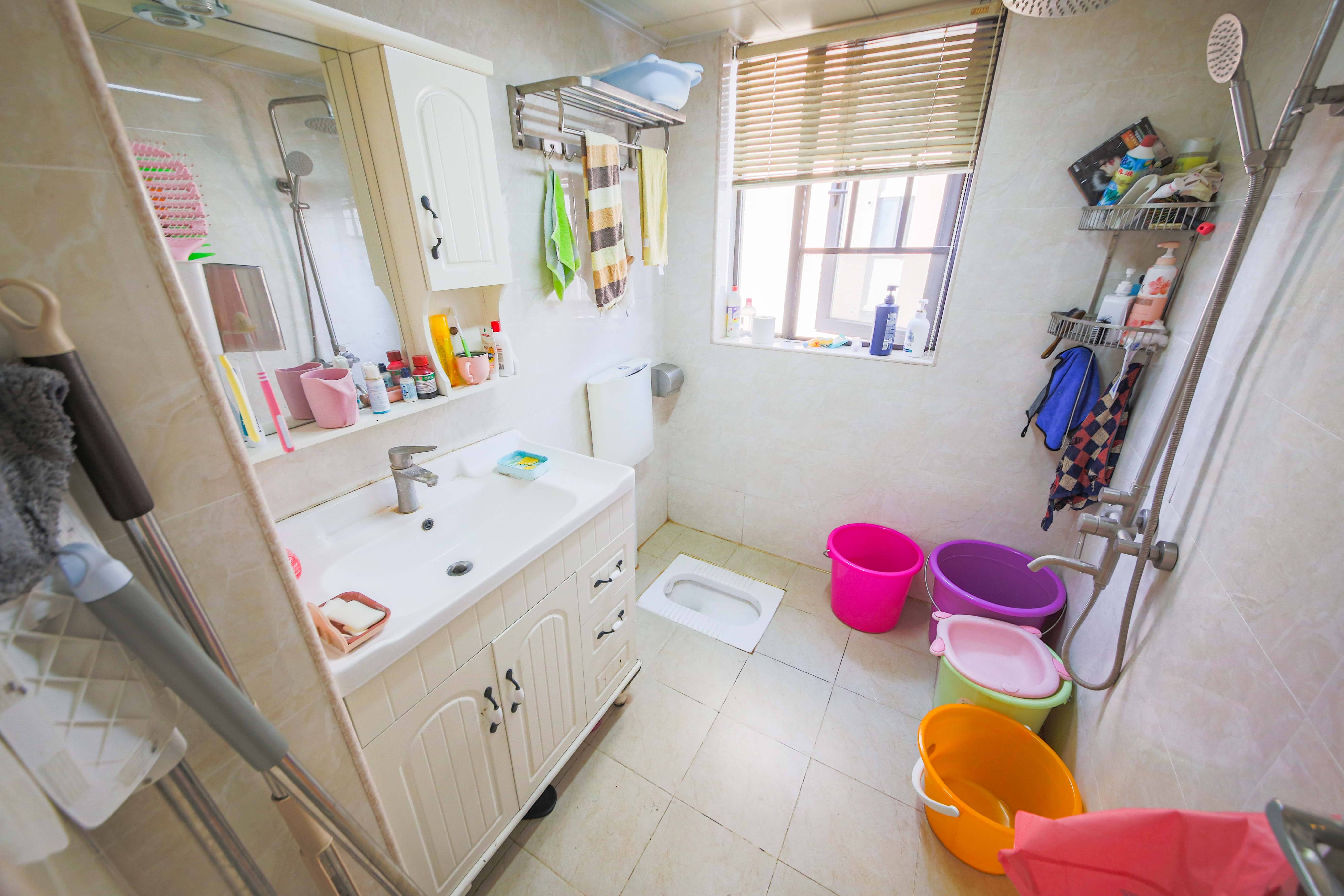 龙骧佳苑  4室2厅2卫    120.0万 龙骧佳苑  4室2厅2卫    120.0万卫生间