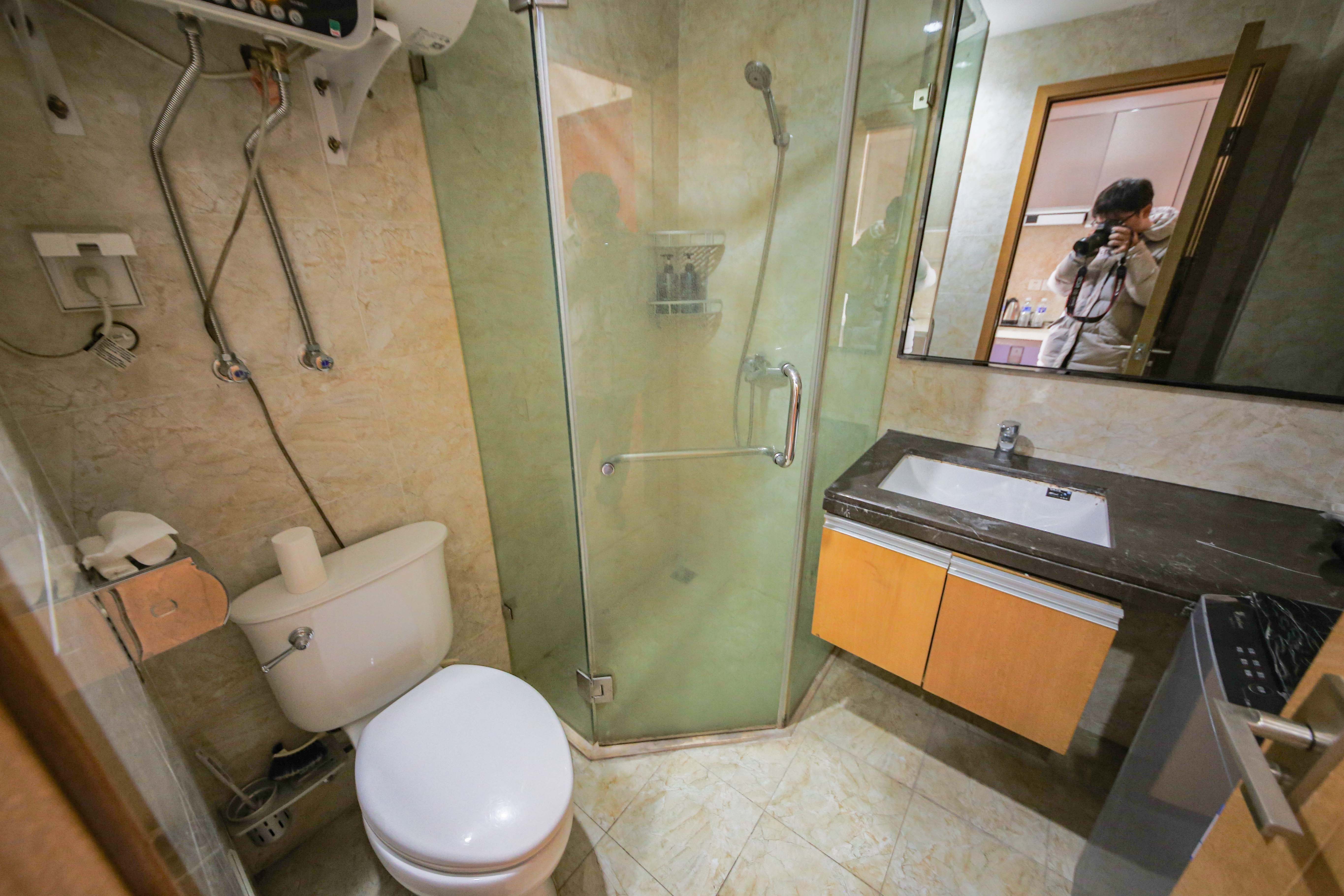 德思勤城市广场(宝格丽公寓) 1室1厅1卫 35.0万 德思勤城市广场(宝格丽公寓) 1室1厅1卫 35.0万卫生间