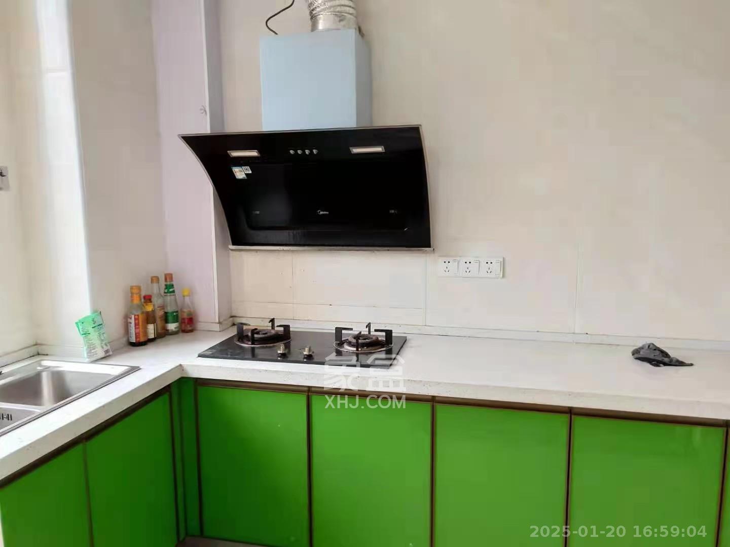 丽发新城  3室2厅2卫   2300.00元/月室内图1