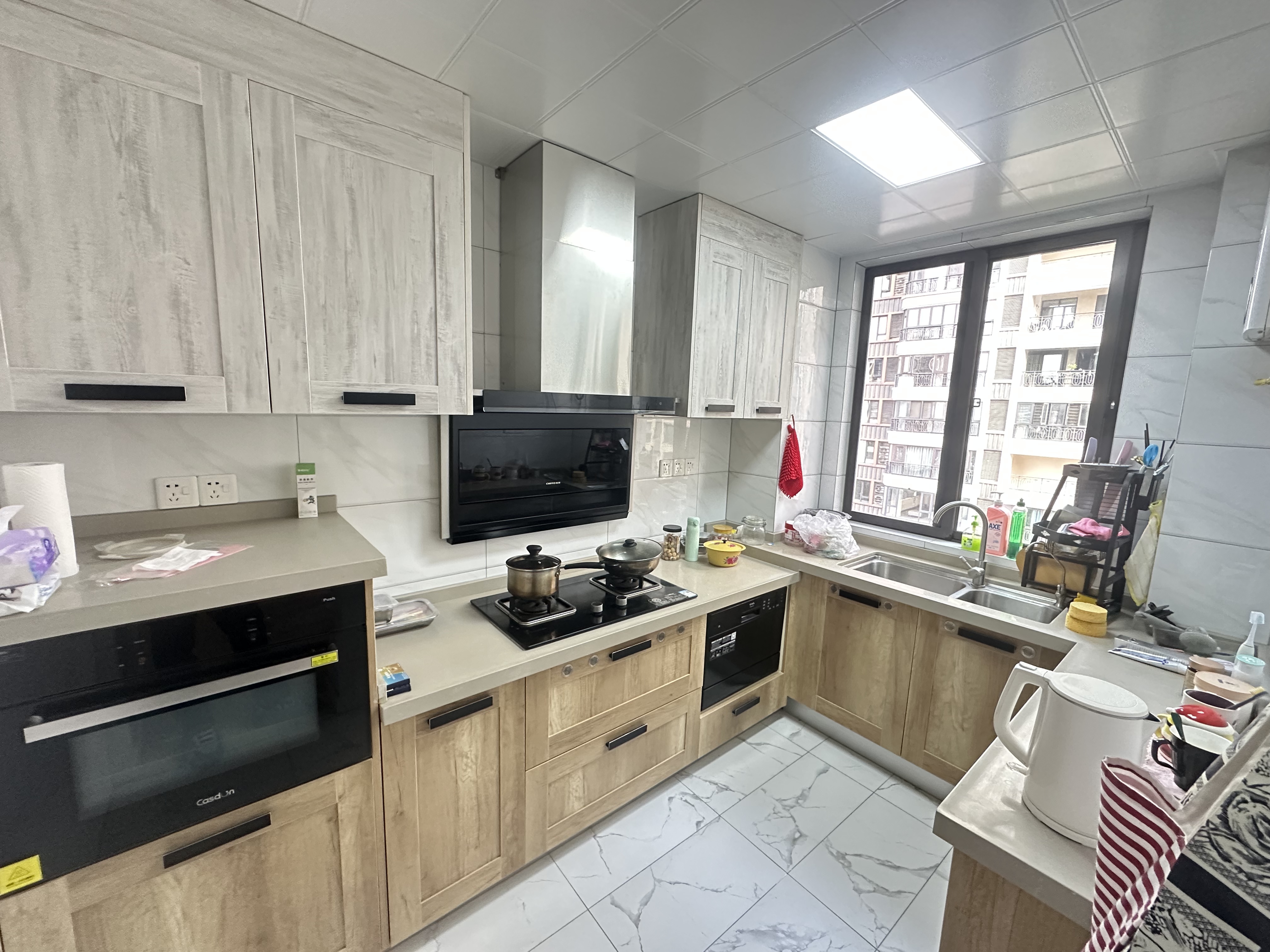 绿地海长流四期(绿地福邸) 3室2厅1卫 196.0万 绿地海长流四期(绿地福邸) 3室2厅1卫 196.0万室内图