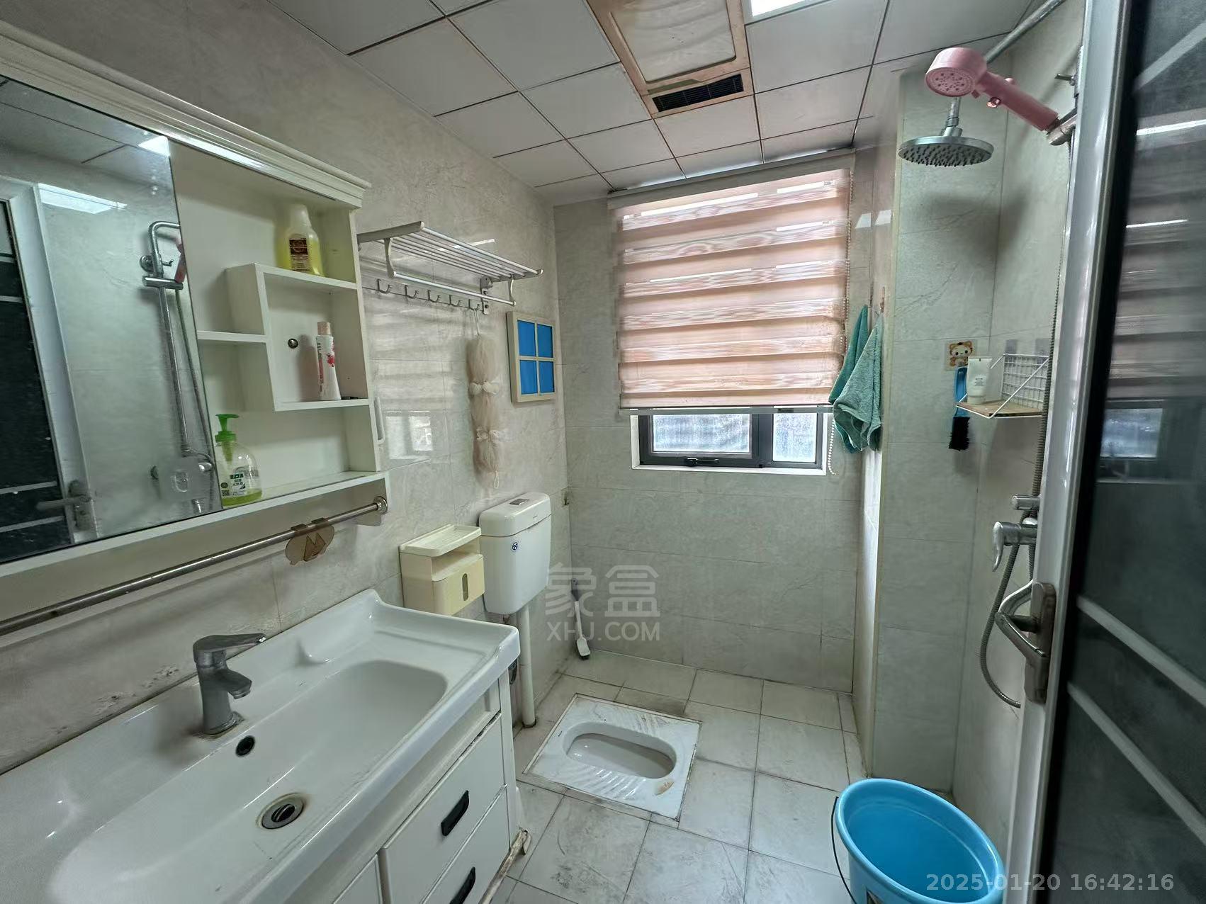 山水洲城华晨第一城 2室1厅1卫 1700.0元/月 山水洲城华晨第一城 2室1厅1卫 1700.0元/月室内图