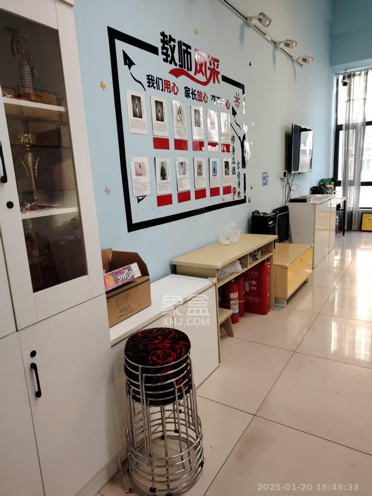 中建芙蓉嘉苑 1室1厅1卫 1500.0元/月 中建芙蓉嘉苑 1室1厅1卫 1500.0元/月室内图