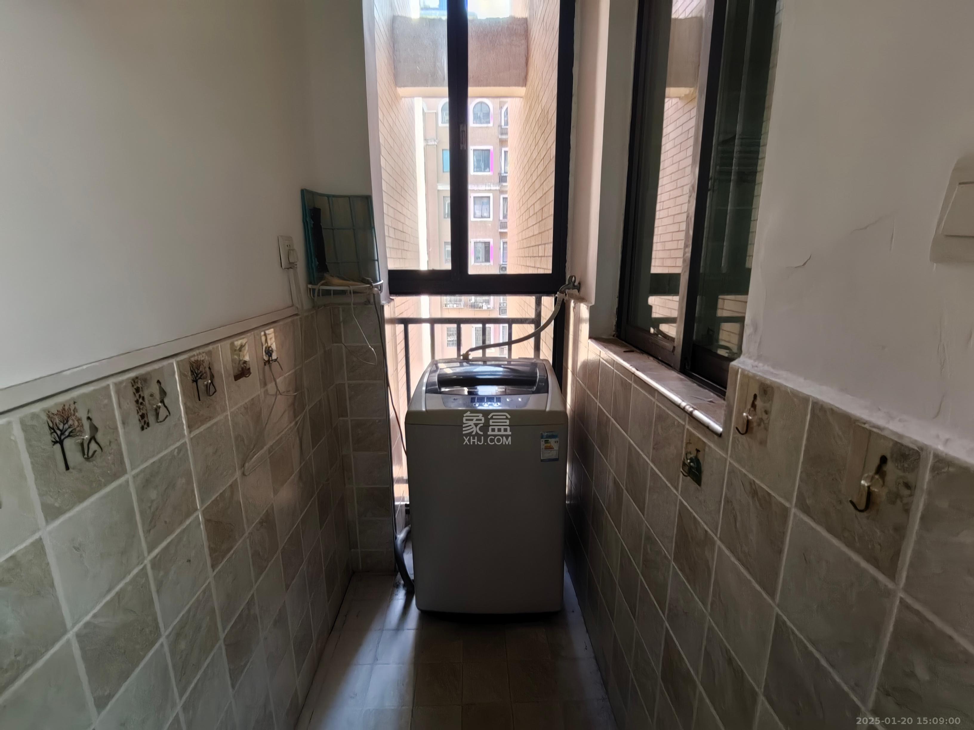 中地凯旋城  1室1厅1卫    27.8万 中地凯旋城  1室1厅1卫    27.8万客厅