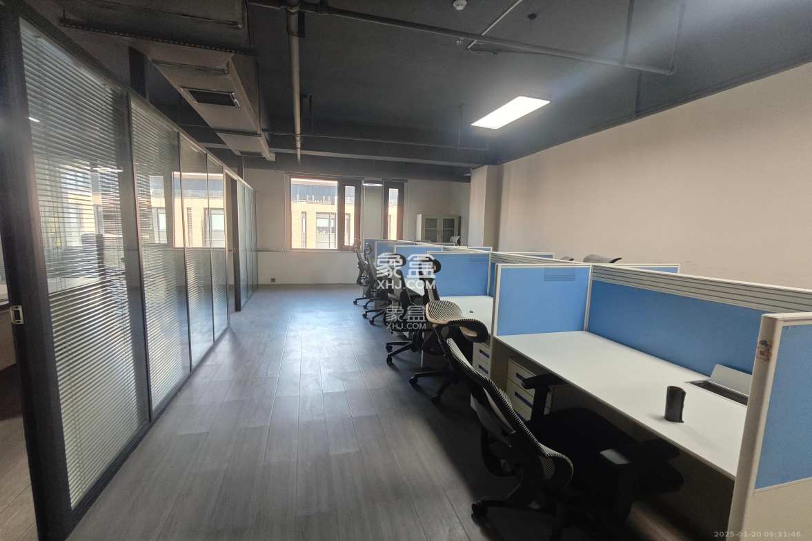 创谷国家广告产业园  1室1厅1卫    5000.0元/月 创谷国家广告产业园  1室1厅1卫    5000.0元/月室内图