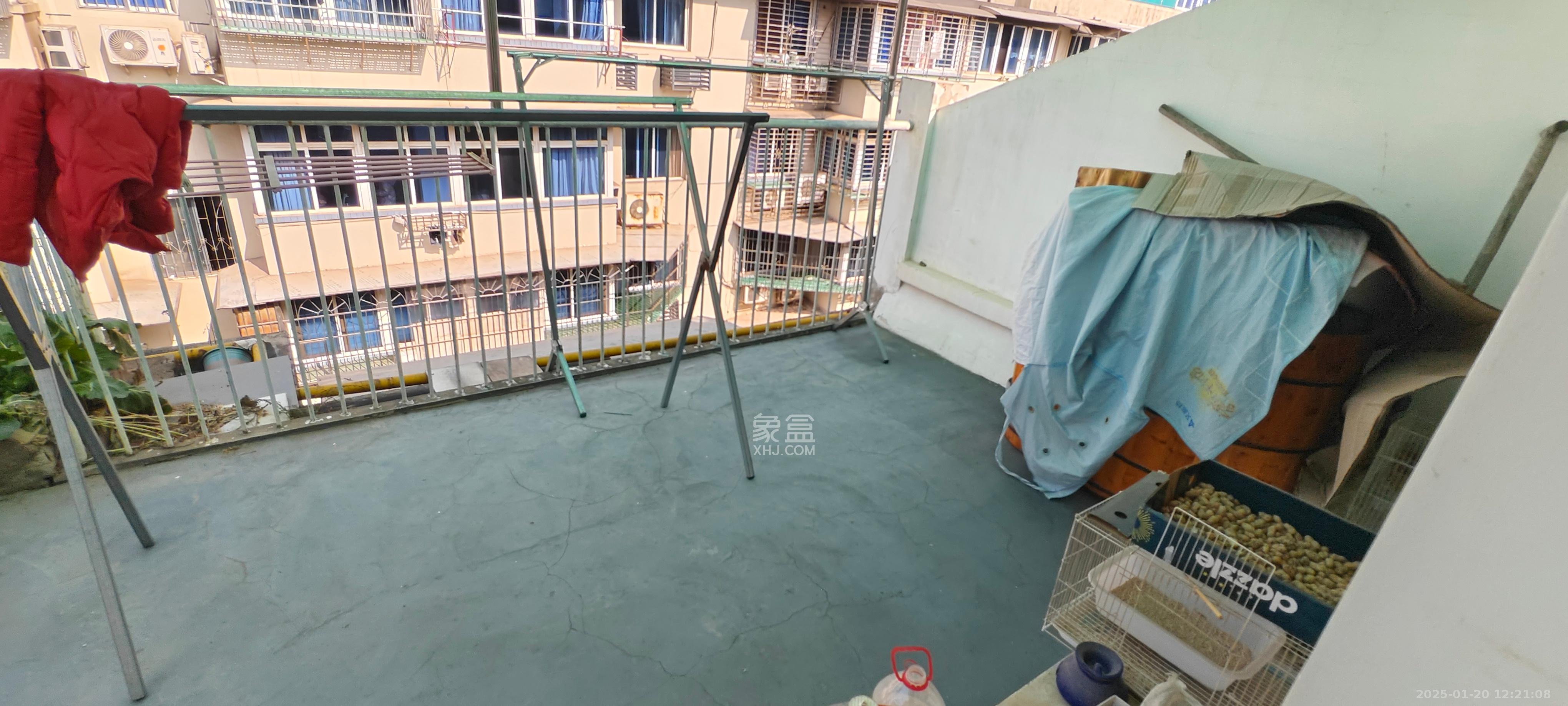 楚湘公寓  3室2厅2卫    4200.0元/月室内图