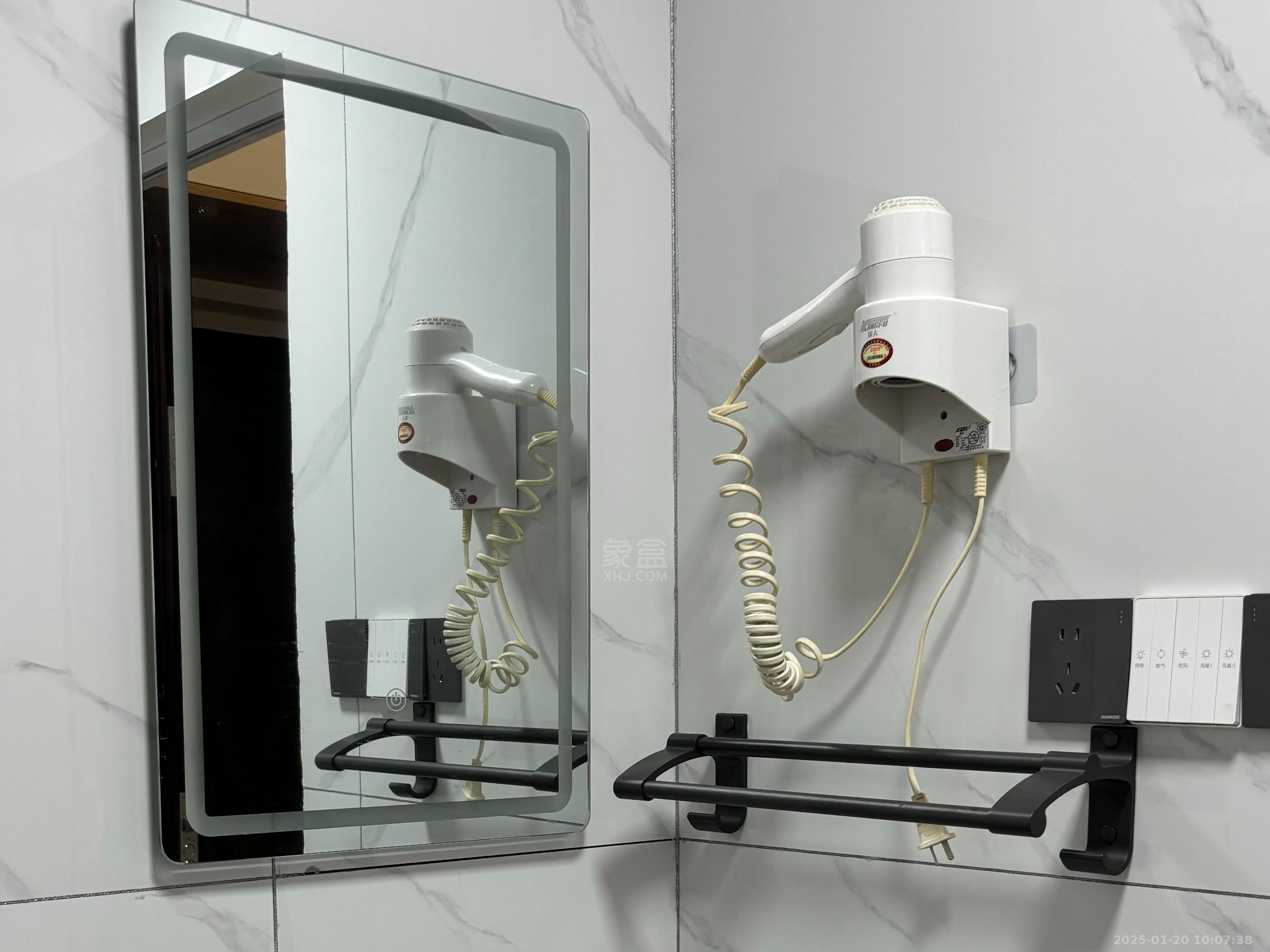 城市公园 1室1厅1卫 1200.0元/月 城市公园 1室1厅1卫 1200.0元/月室内图