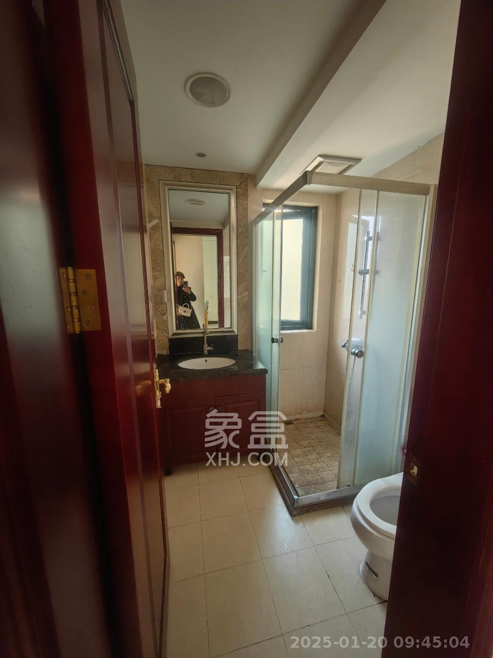 恒大城 2室2厅1卫 2100.0元/月 恒大城 2室2厅1卫 2100.0元/月室内图