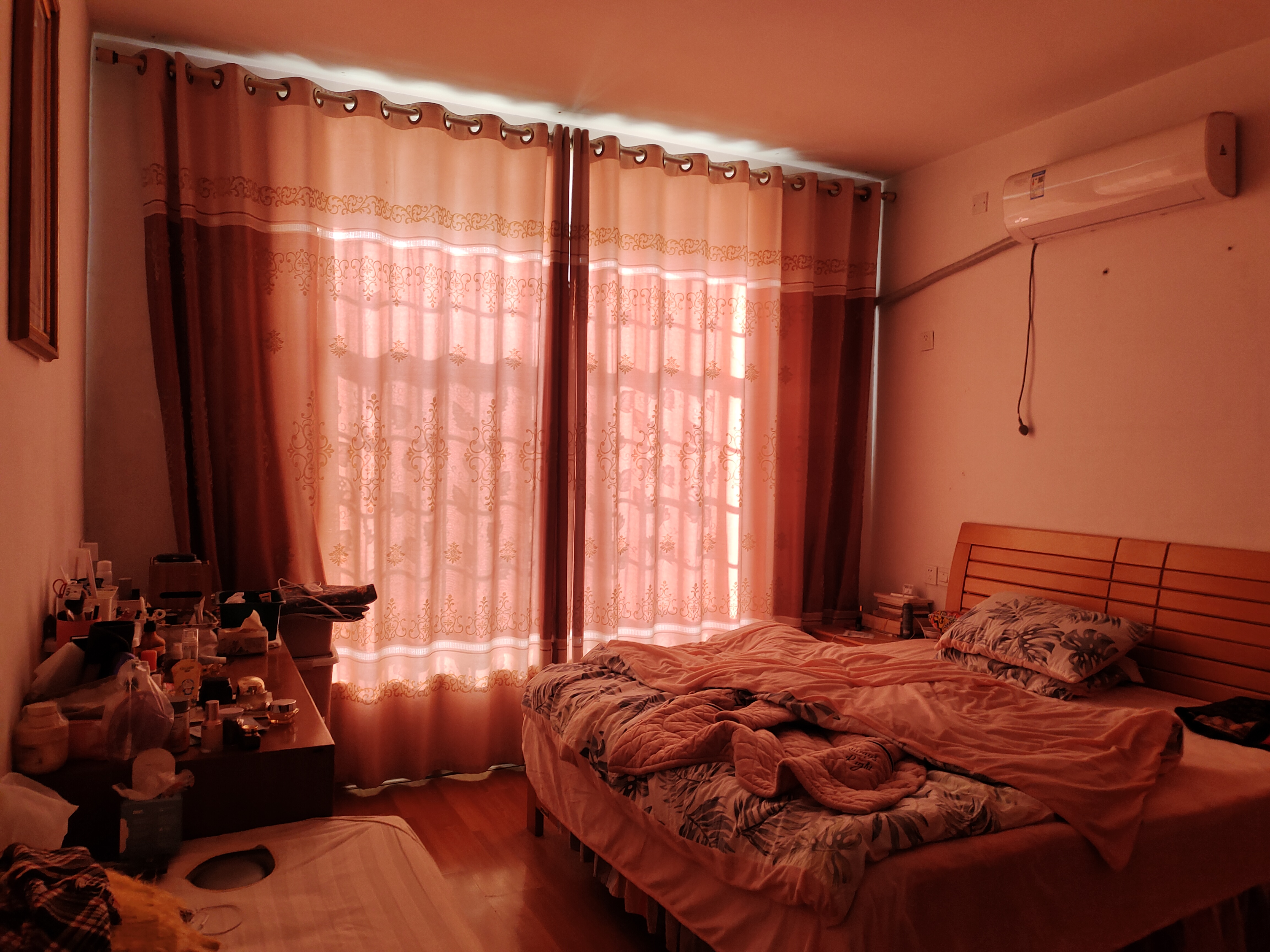 鑫都苑  3室2厅2卫    57.0万 鑫都苑  3室2厅2卫    57.0万卧室