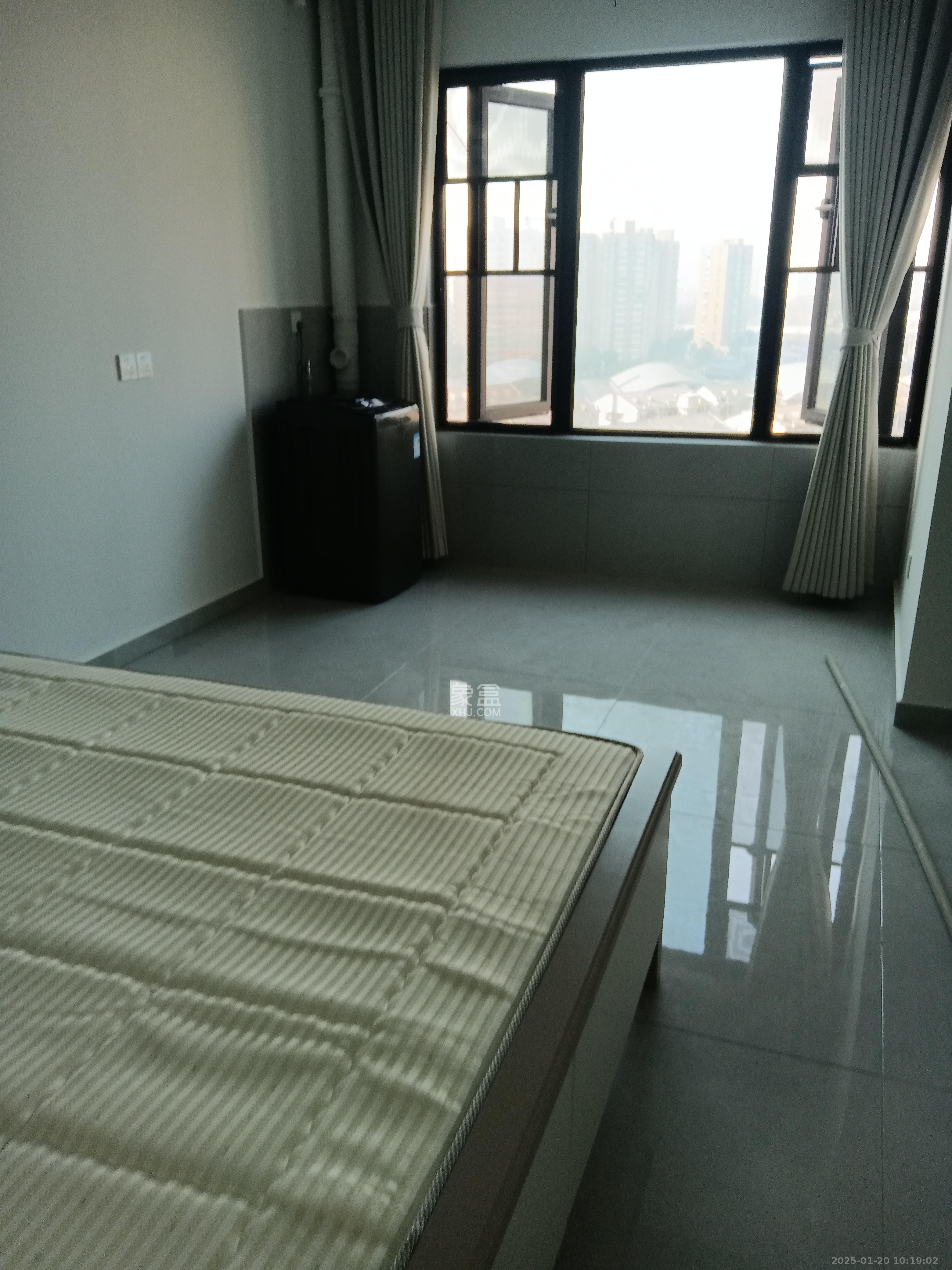 中海珑悦府 1室0厅0卫 1400.0元/月 中海珑悦府 1室0厅0卫 1400.0元/月室内图