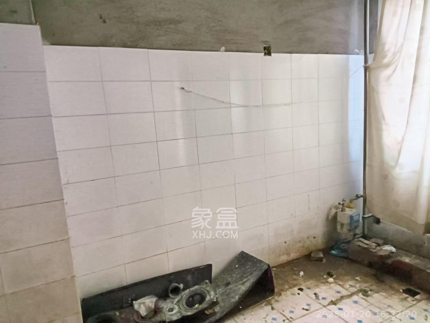 天城泰祥苑 4室2厅2卫 2000.0元/月 天城泰祥苑 4室2厅2卫 2000.0元/月室内图