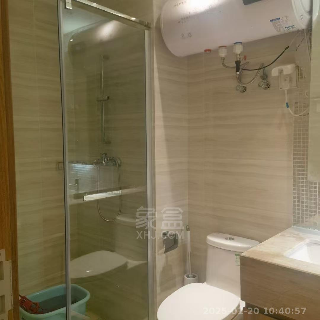 恒大华府 1室1厅1卫 1400.0元/月 恒大华府 1室1厅1卫 1400.0元/月室内图