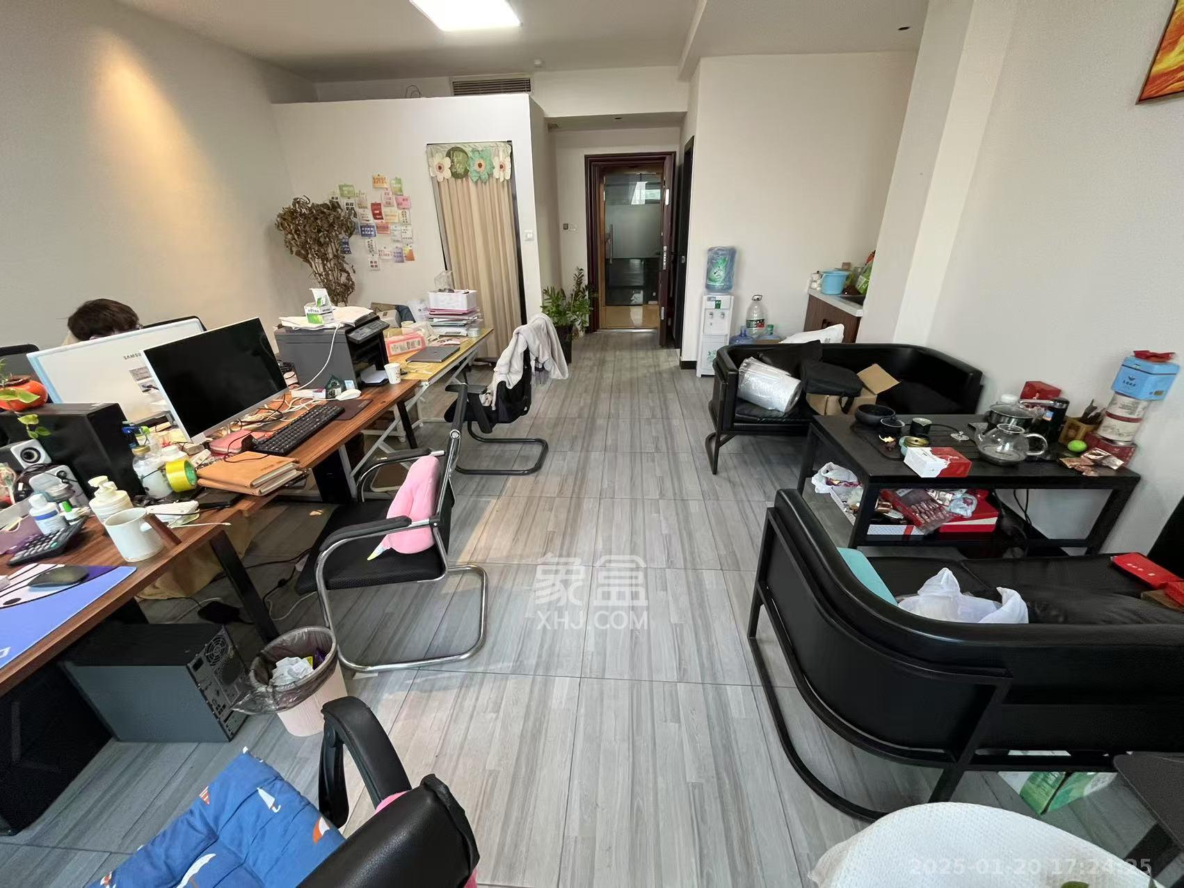 万坤图财富广场  1室1厅1卫   2200.00元/月室内图