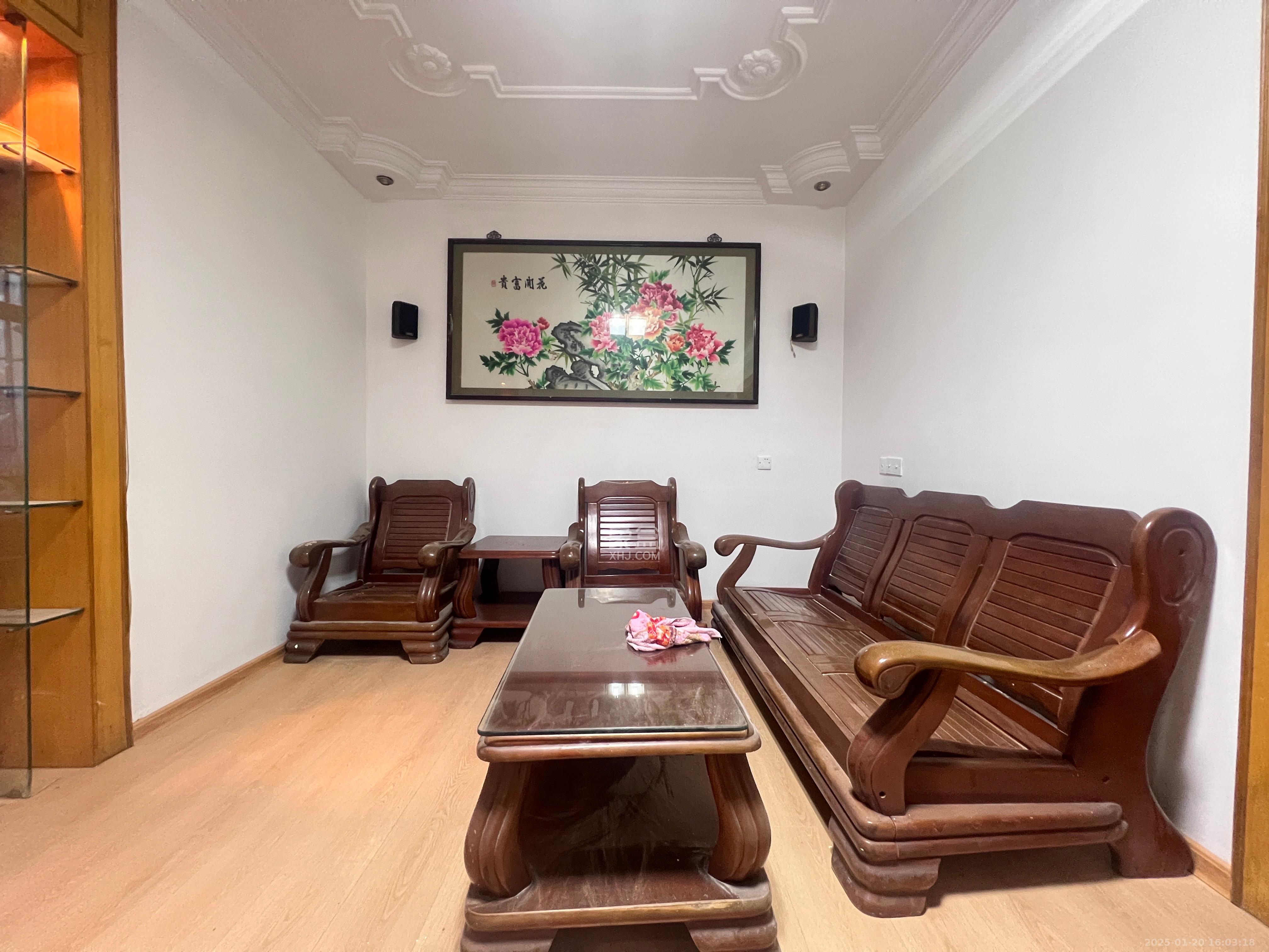 湘农桥社区 3室2厅2卫 2200.0元/月 湘农桥社区 3室2厅2卫 2200.0元/月室内图