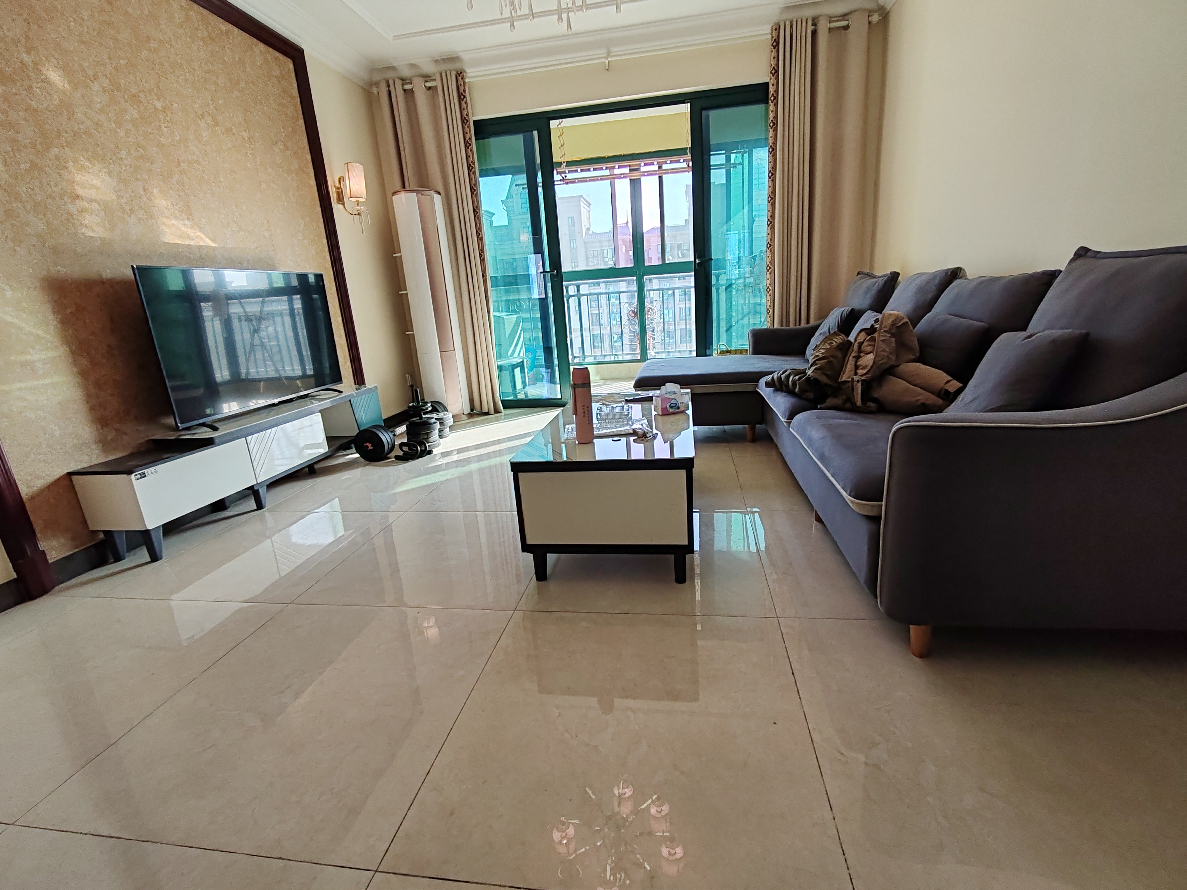 恒大绿洲 3室2厅2卫 2180.0元/月 恒大绿洲 3室2厅2卫 2180.0元/月室内图