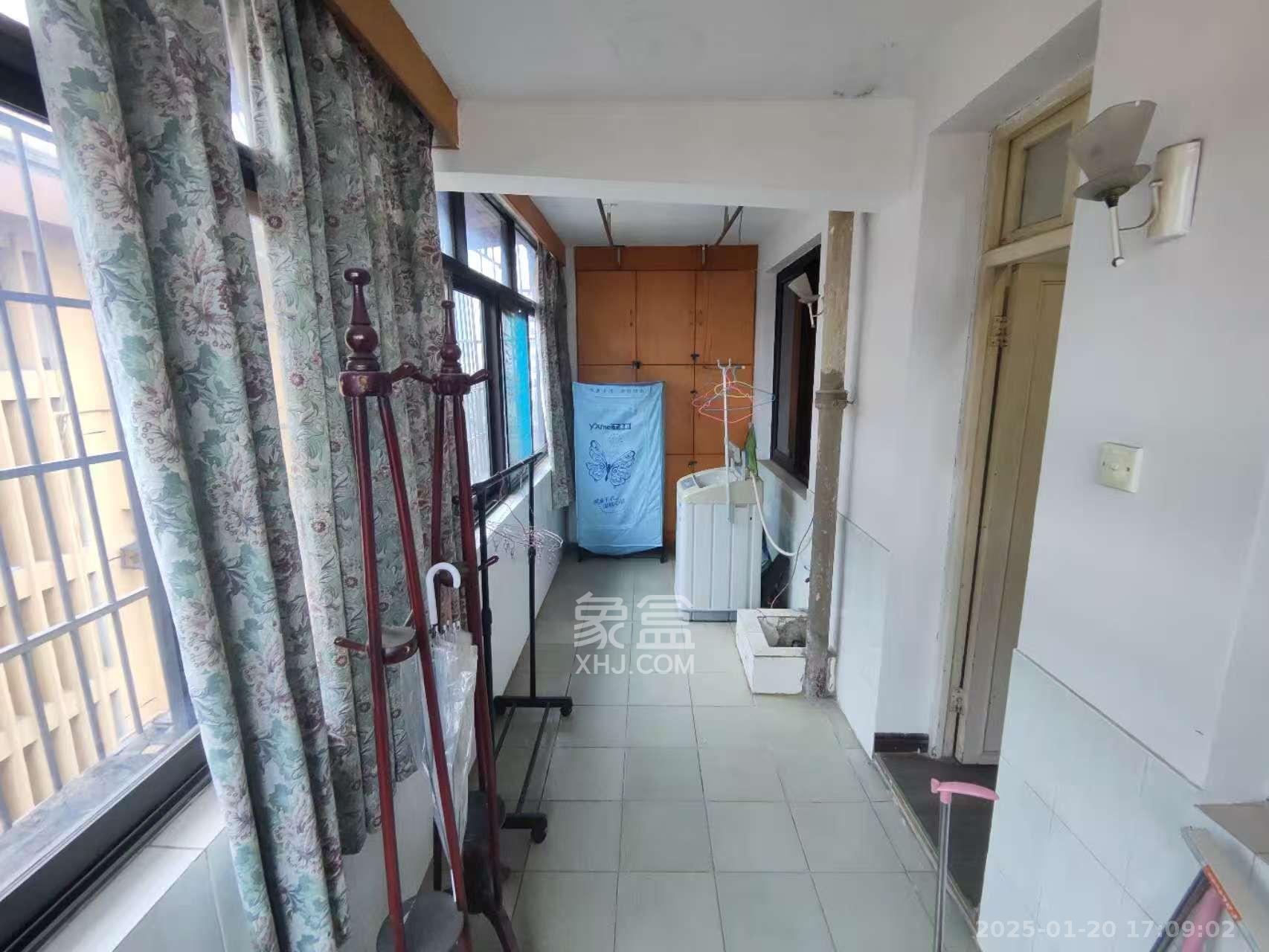 群芳园  2室1厅1卫   1600.00元/月室内图