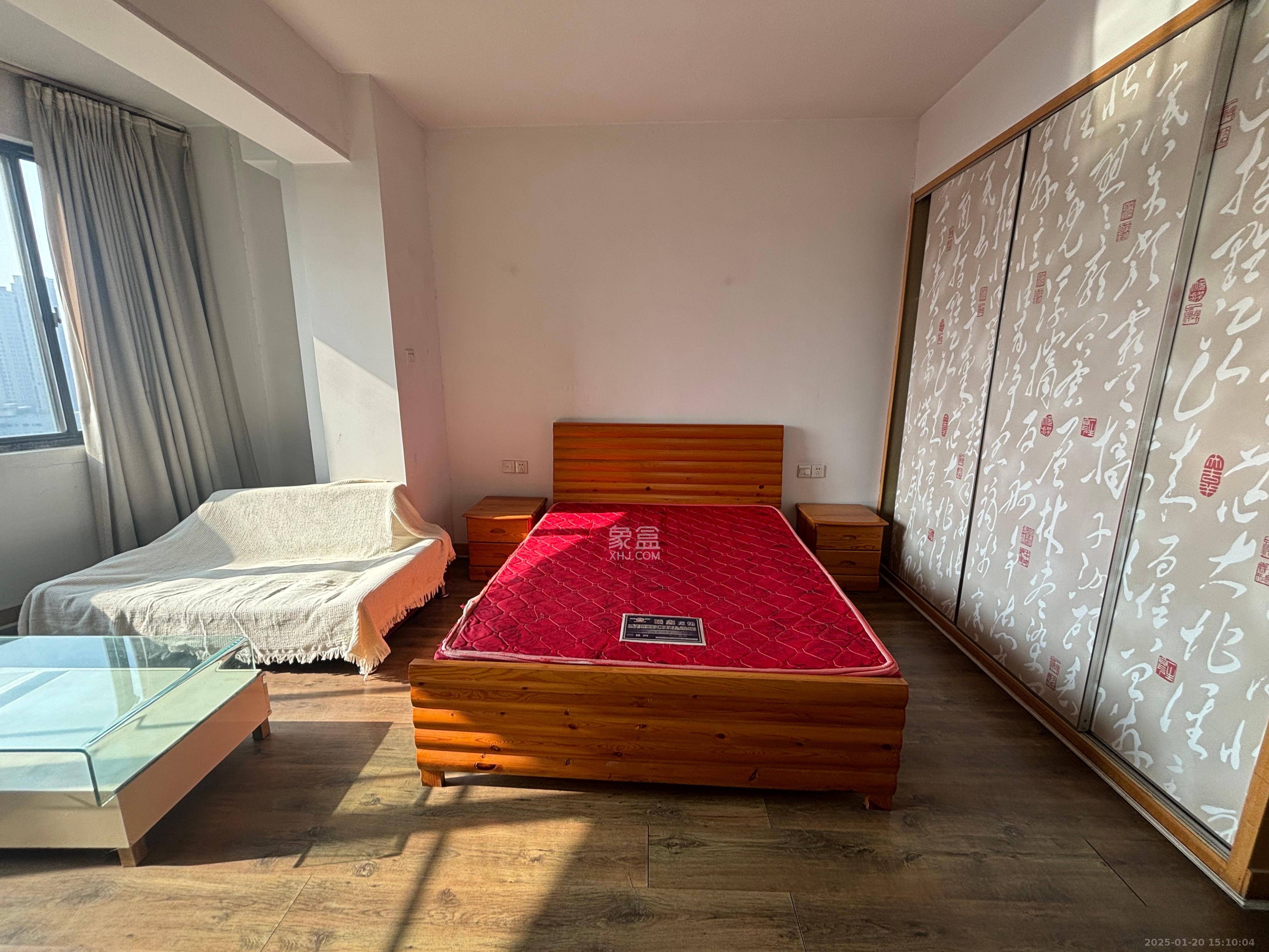 汇富中心 1室1厅1卫 2000.0元/月 汇富中心 1室1厅1卫 2000.0元/月室内图