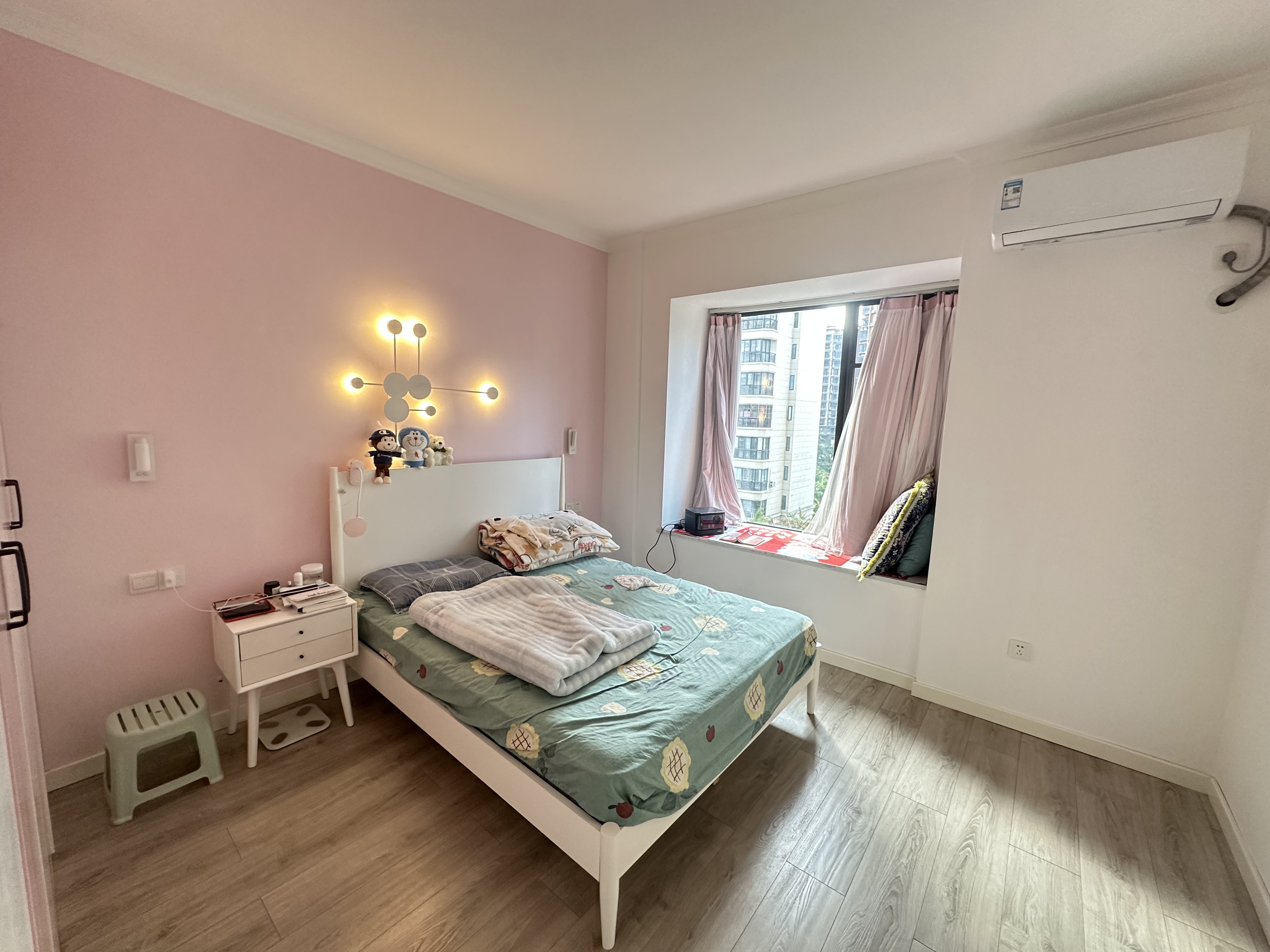 绿地海长流四期(绿地福邸) 3室2厅1卫 196.0万 绿地海长流四期(绿地福邸) 3室2厅1卫 196.0万室内图