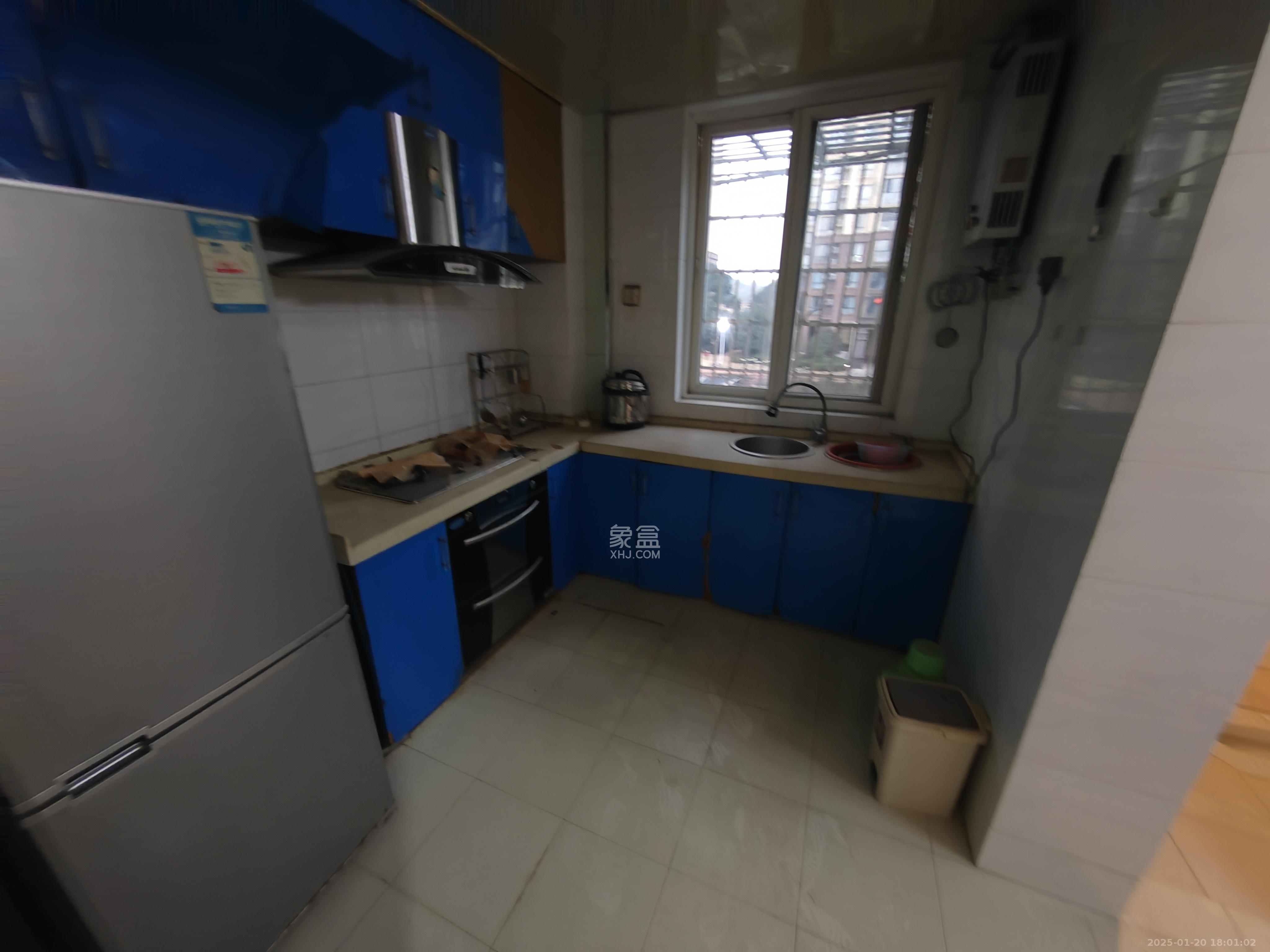 嘉盛阳光山庄 1室2厅1卫 1600.0元/月 嘉盛阳光山庄 1室2厅1卫 1600.0元/月室内图