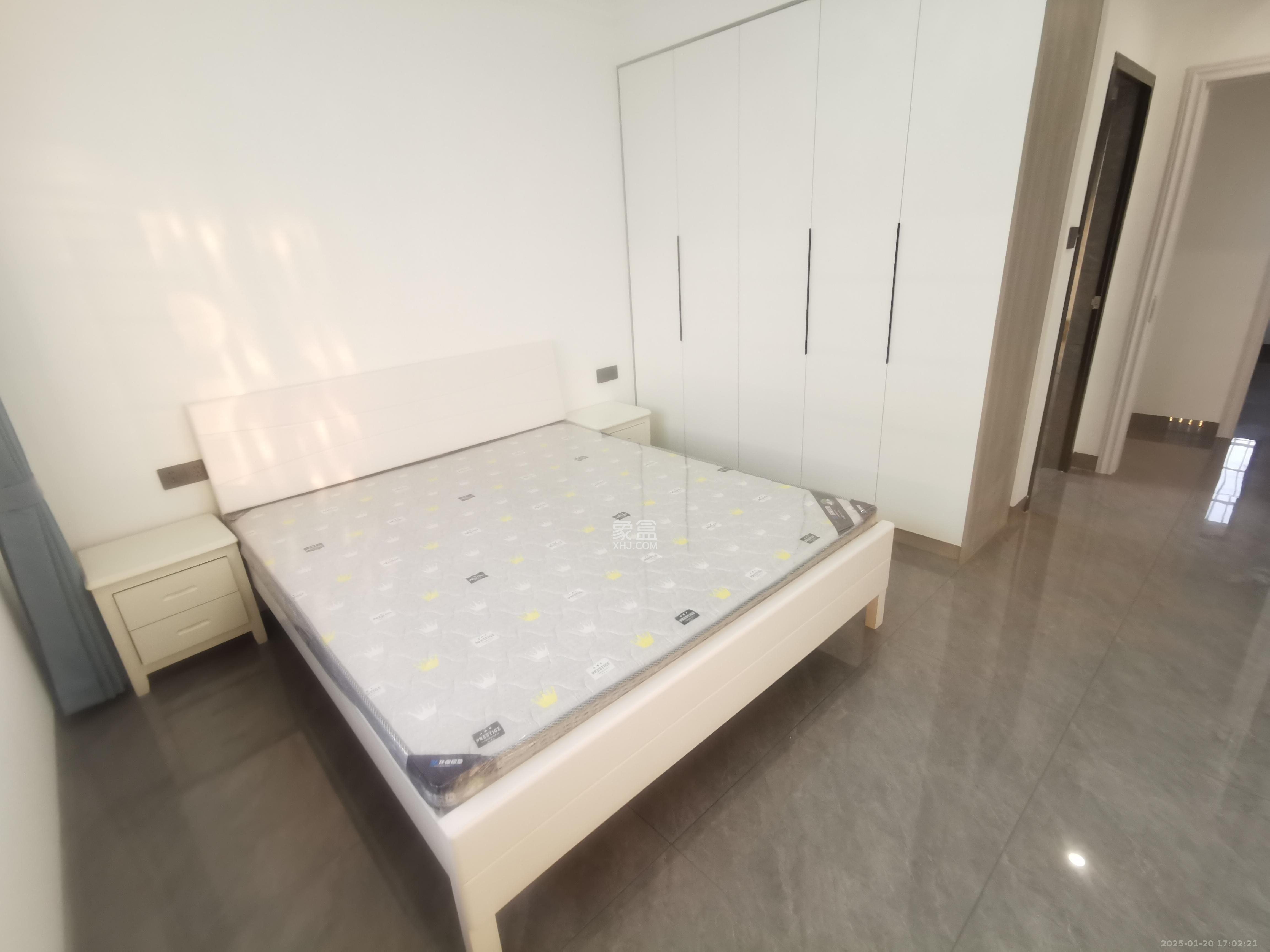 旭日嘉苑  3室2厅2卫    3200.0元/月室内图