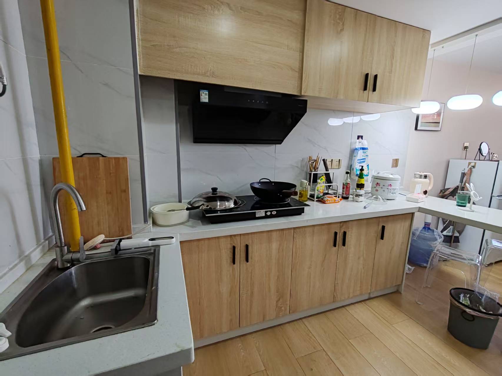 云顶上品  2室1厅1卫    1400.0元/月 云顶上品  2室1厅1卫    1400.0元/月室内图