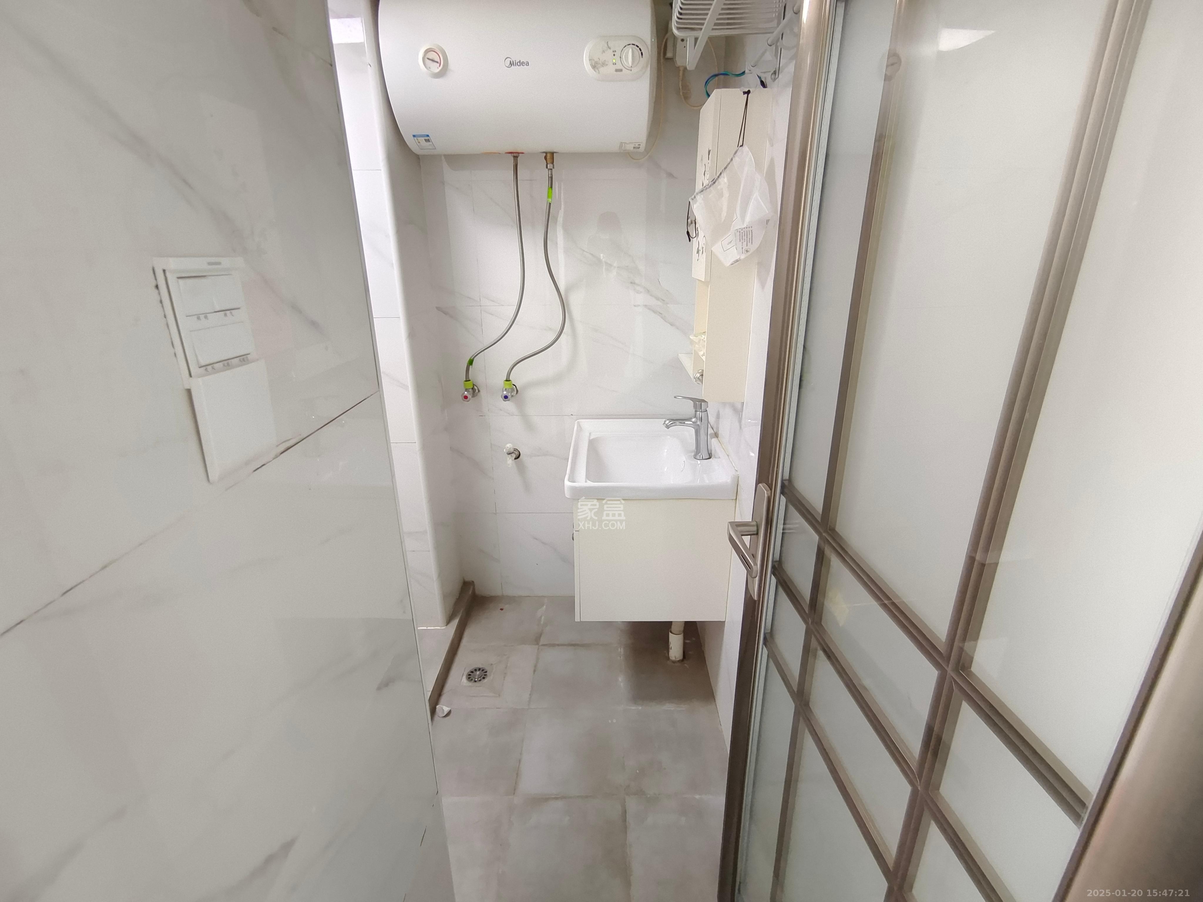 兰亭湾畔  1室1厅1卫   1700.00元/月室内图