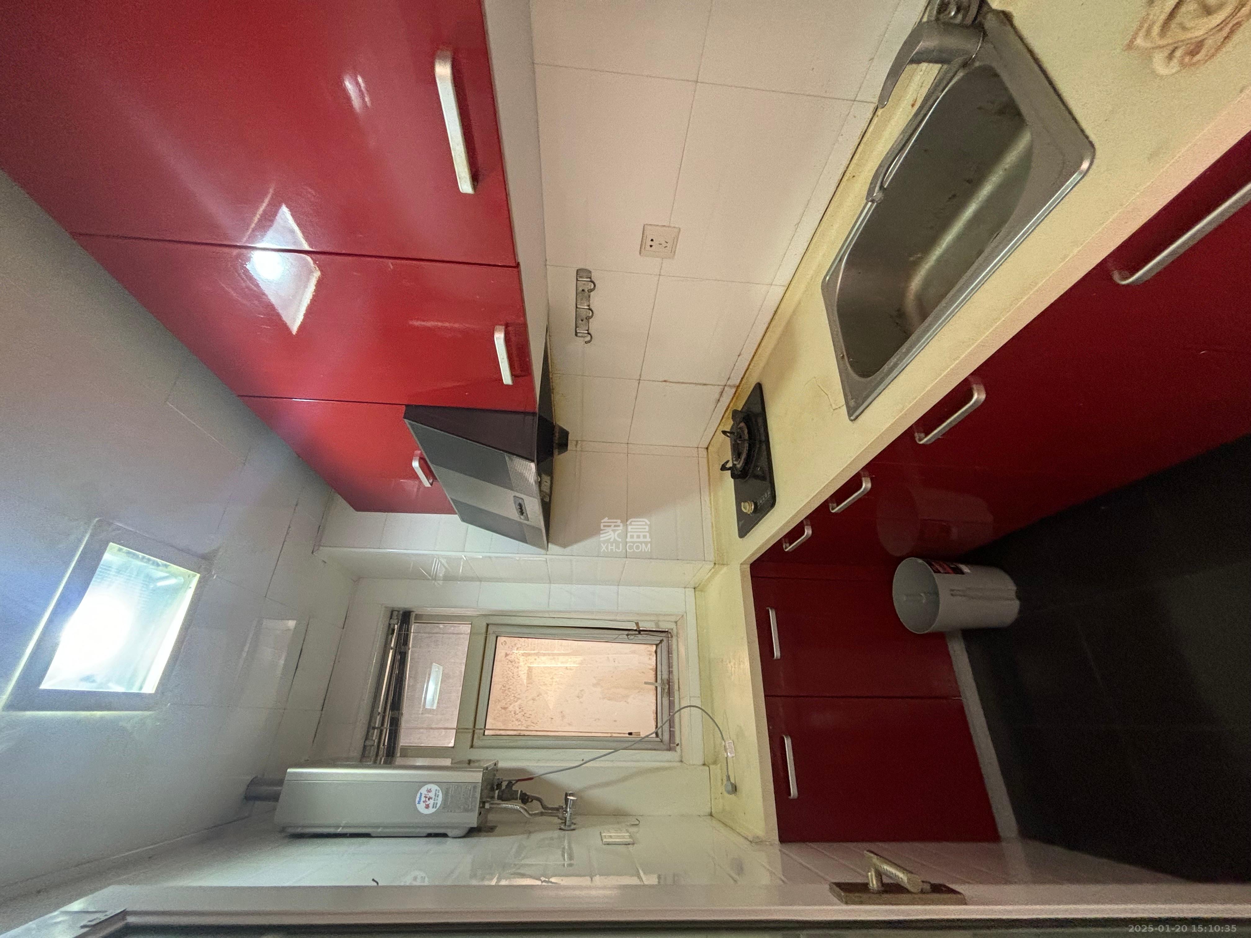 汇富中心  1室1厅1卫    2000.0元/月室内图