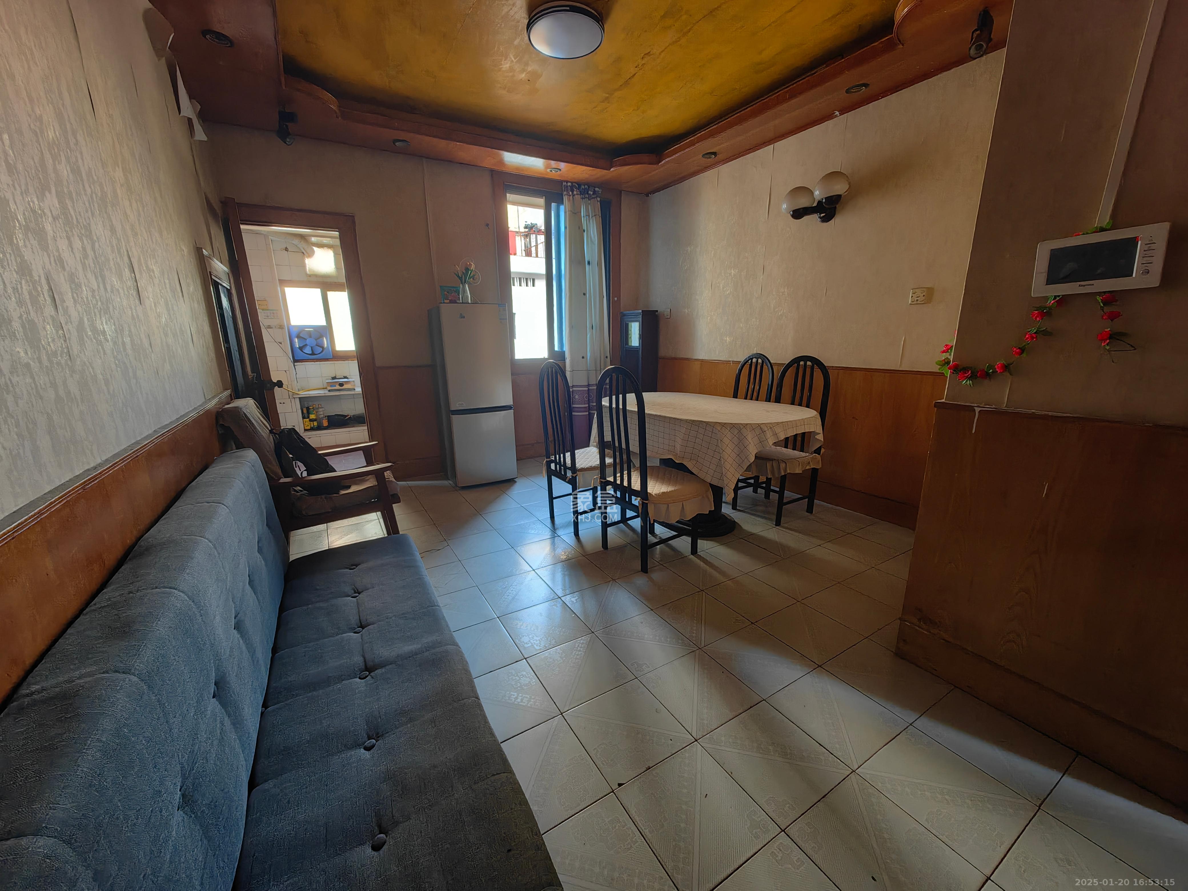 新湘路社区 3室1厅1卫 2600.0元/月 新湘路社区 3室1厅1卫 2600.0元/月室内图