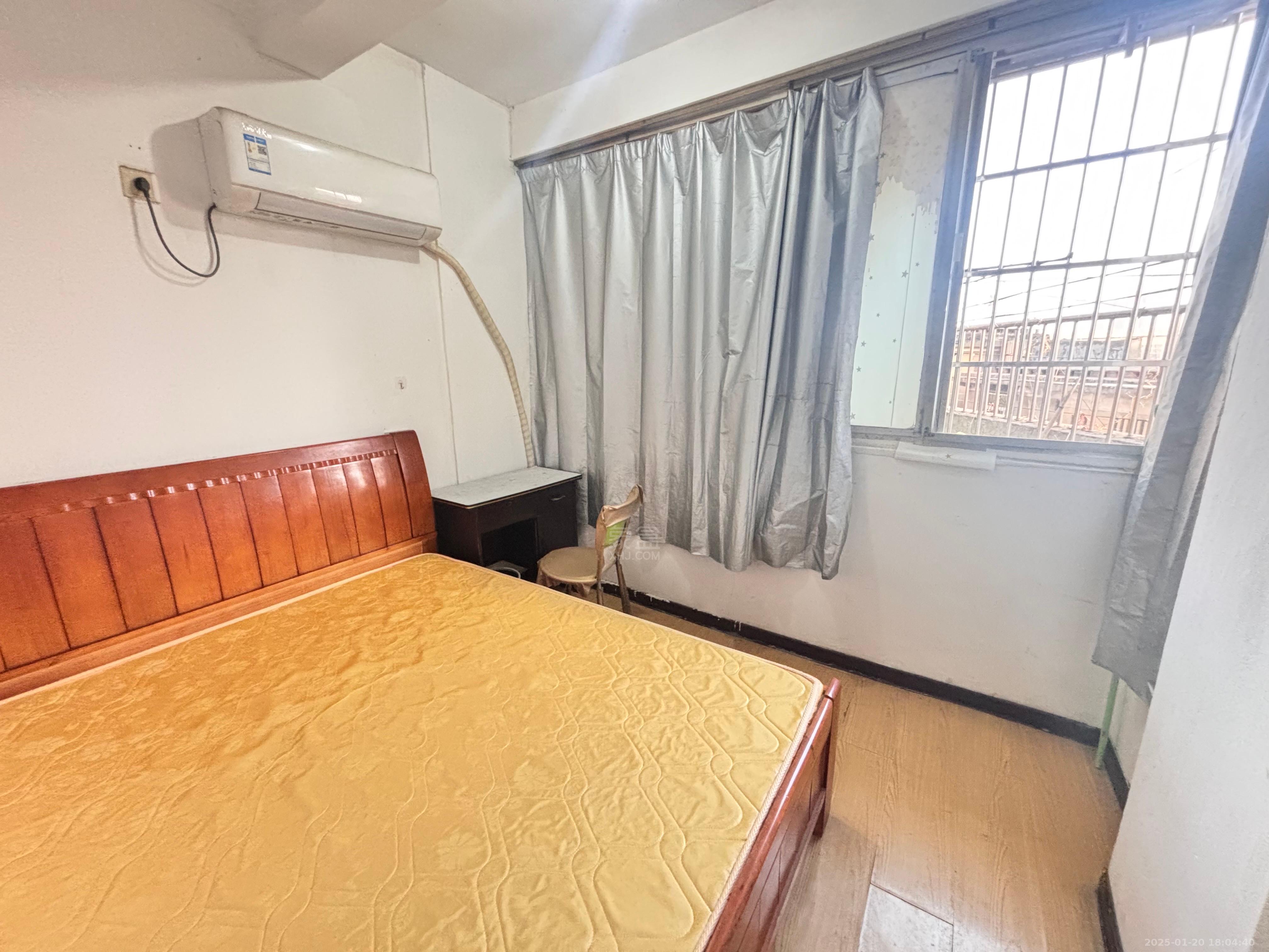 城南春天(金城大厦) 1室1厅1卫 600.0元/月 城南春天(金城大厦) 1室1厅1卫 600.0元/月室内图