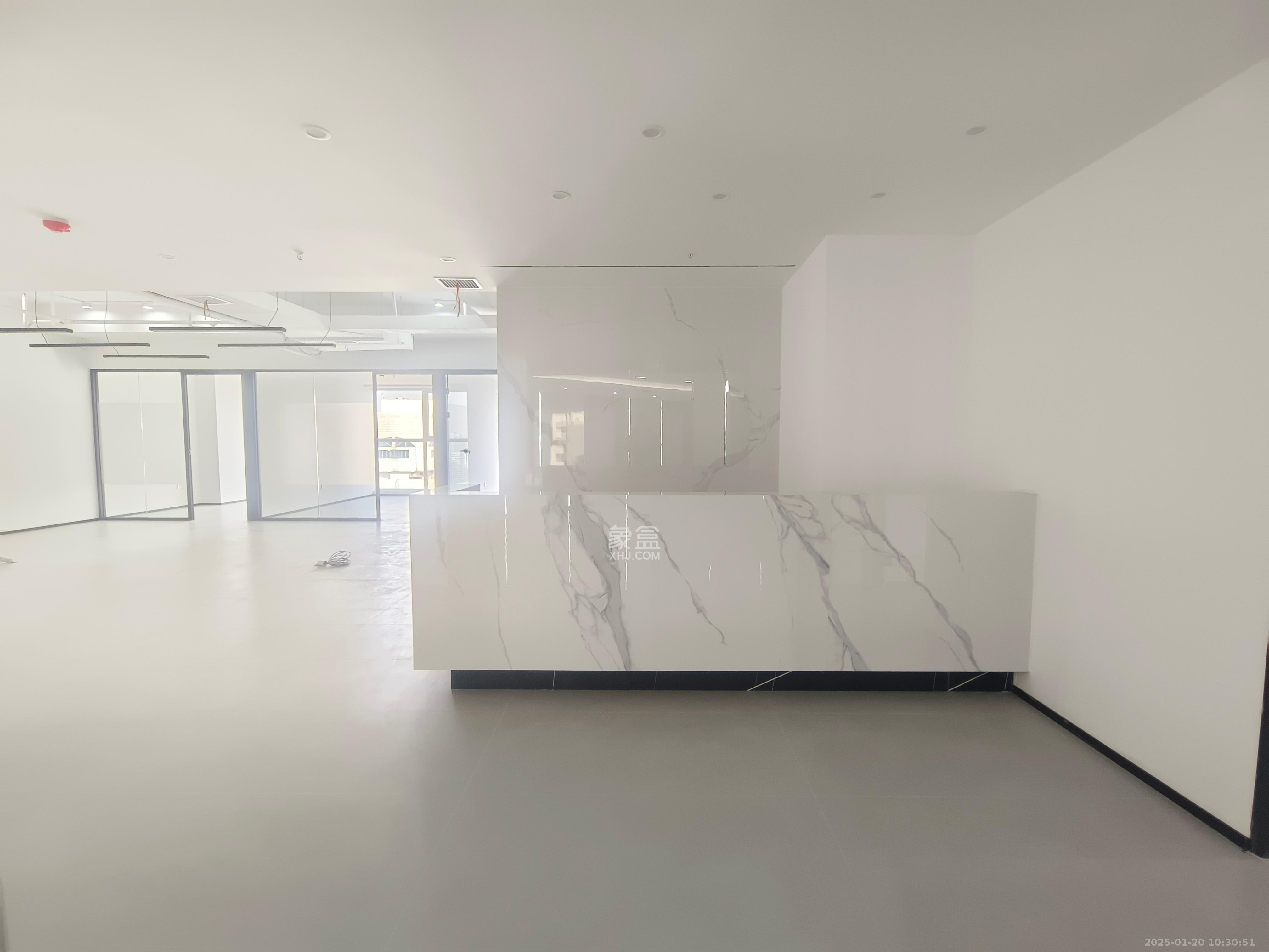 汇富中心   180.0㎡      10800.0元/月