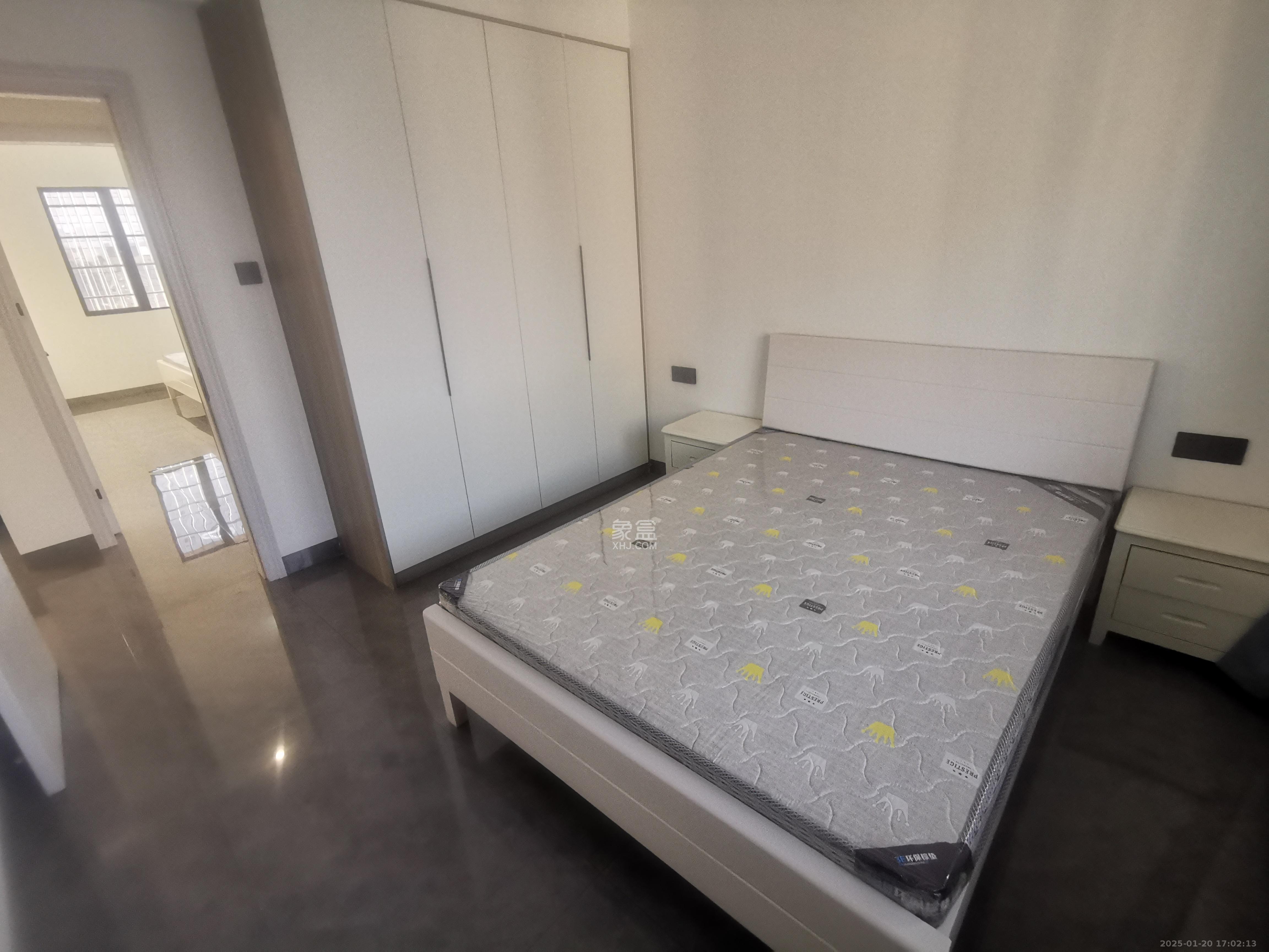 旭日嘉苑  3室2厅2卫    3200.0元/月室内图