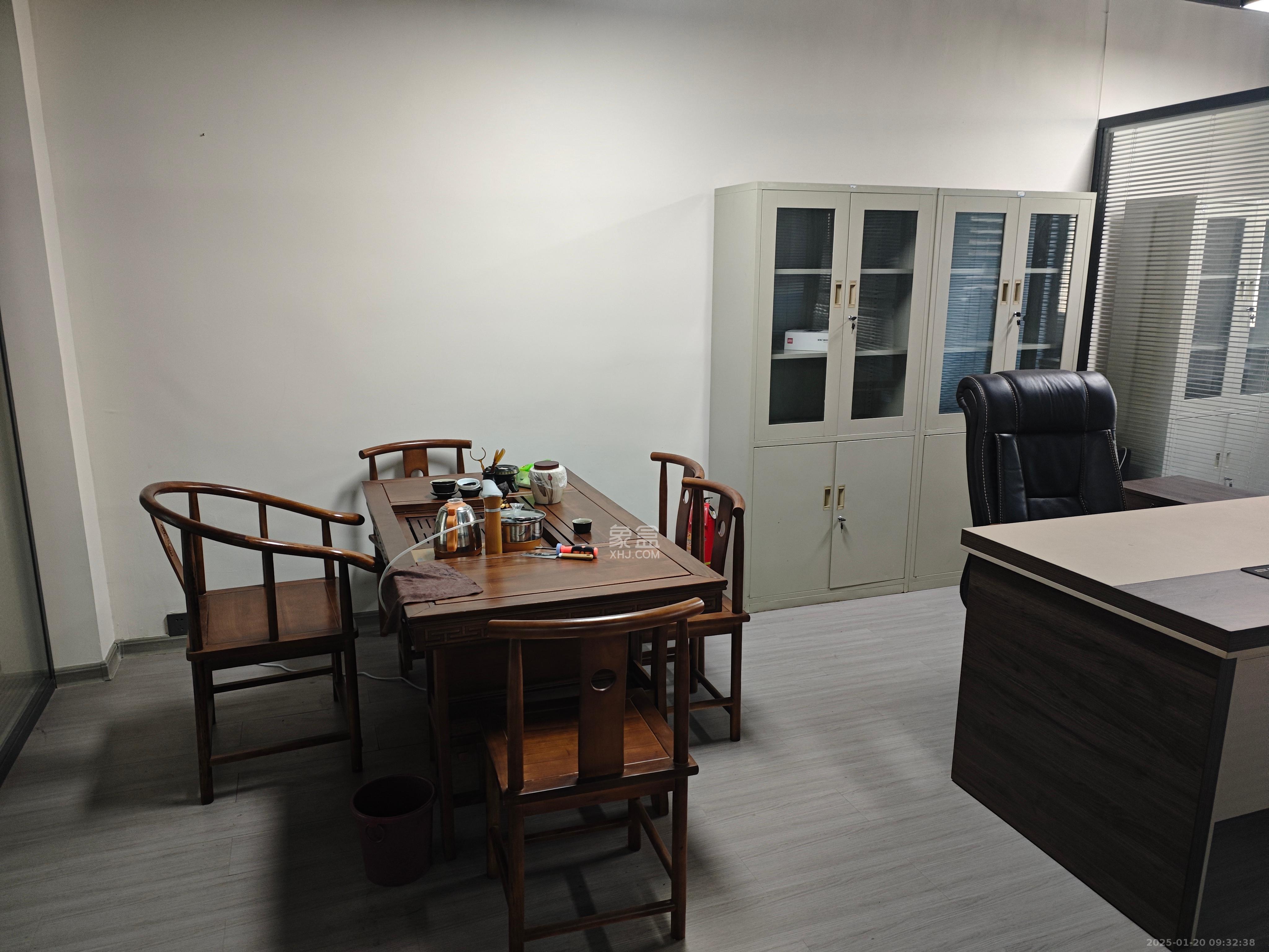 创谷国家广告产业园  1室1厅1卫    5000.0元/月 创谷国家广告产业园  1室1厅1卫    5000.0元/月室内图