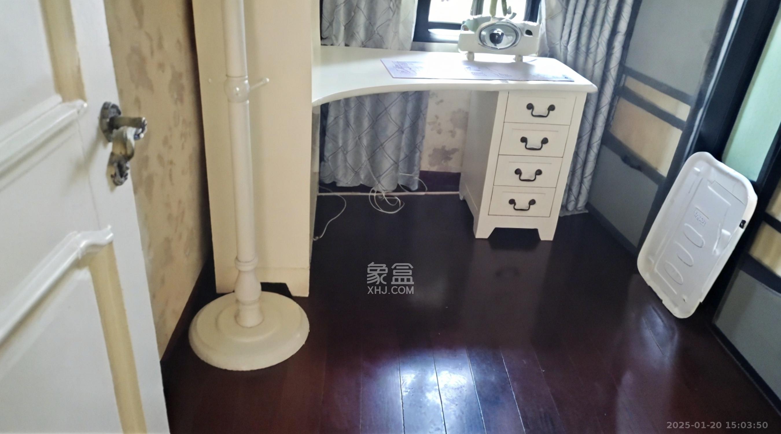 西城龙庭  4室2厅2卫   3500.00元/月室内图
